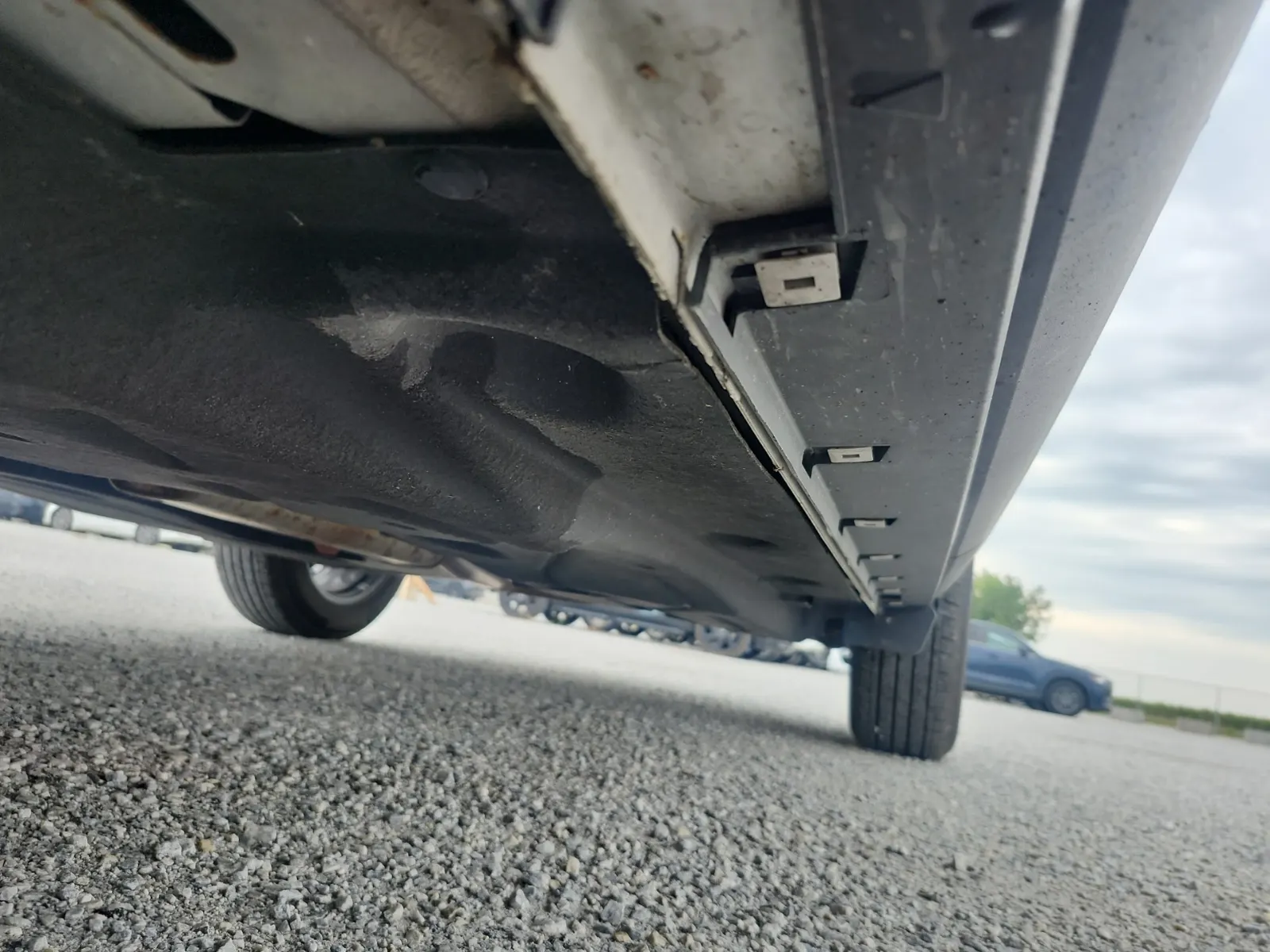 Undercarriage - Driver Photo