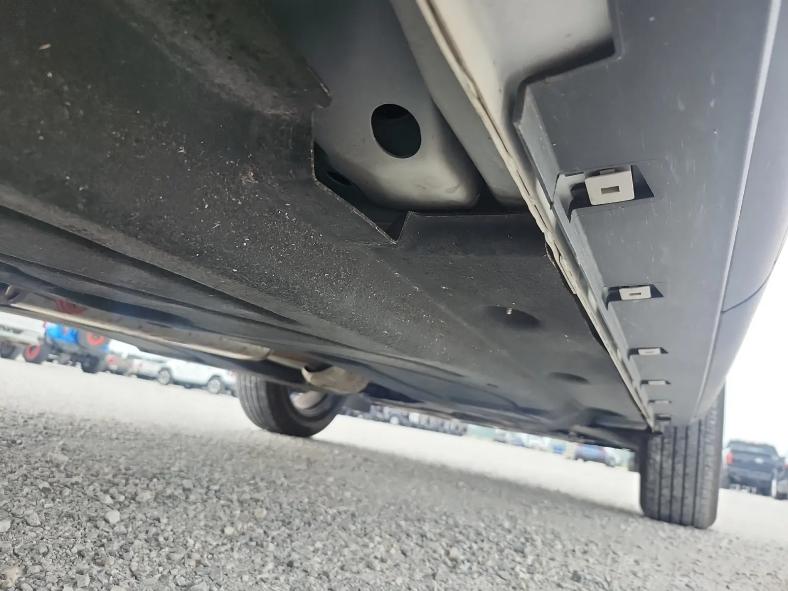 Undercarriage - Passenger Photo