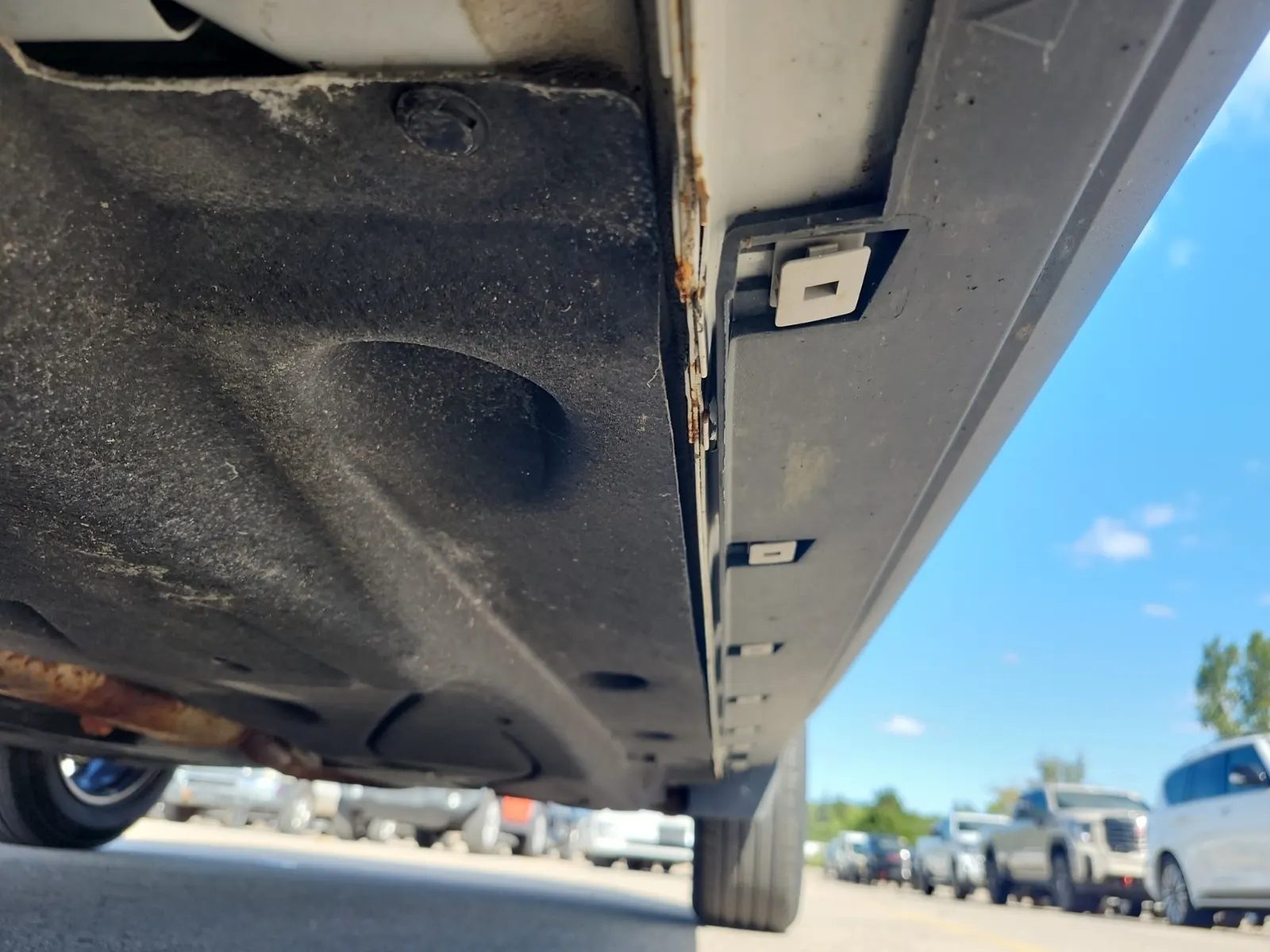 Undercarriage - Driver Photo