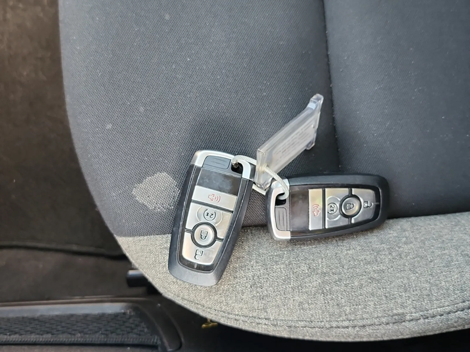 Keys/Fobs/Manual Photo
