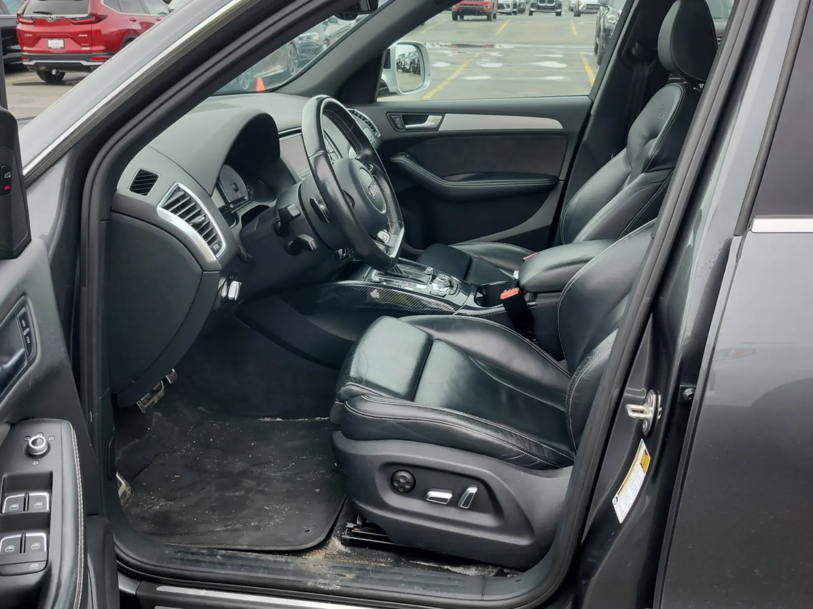 Front Interior Photo