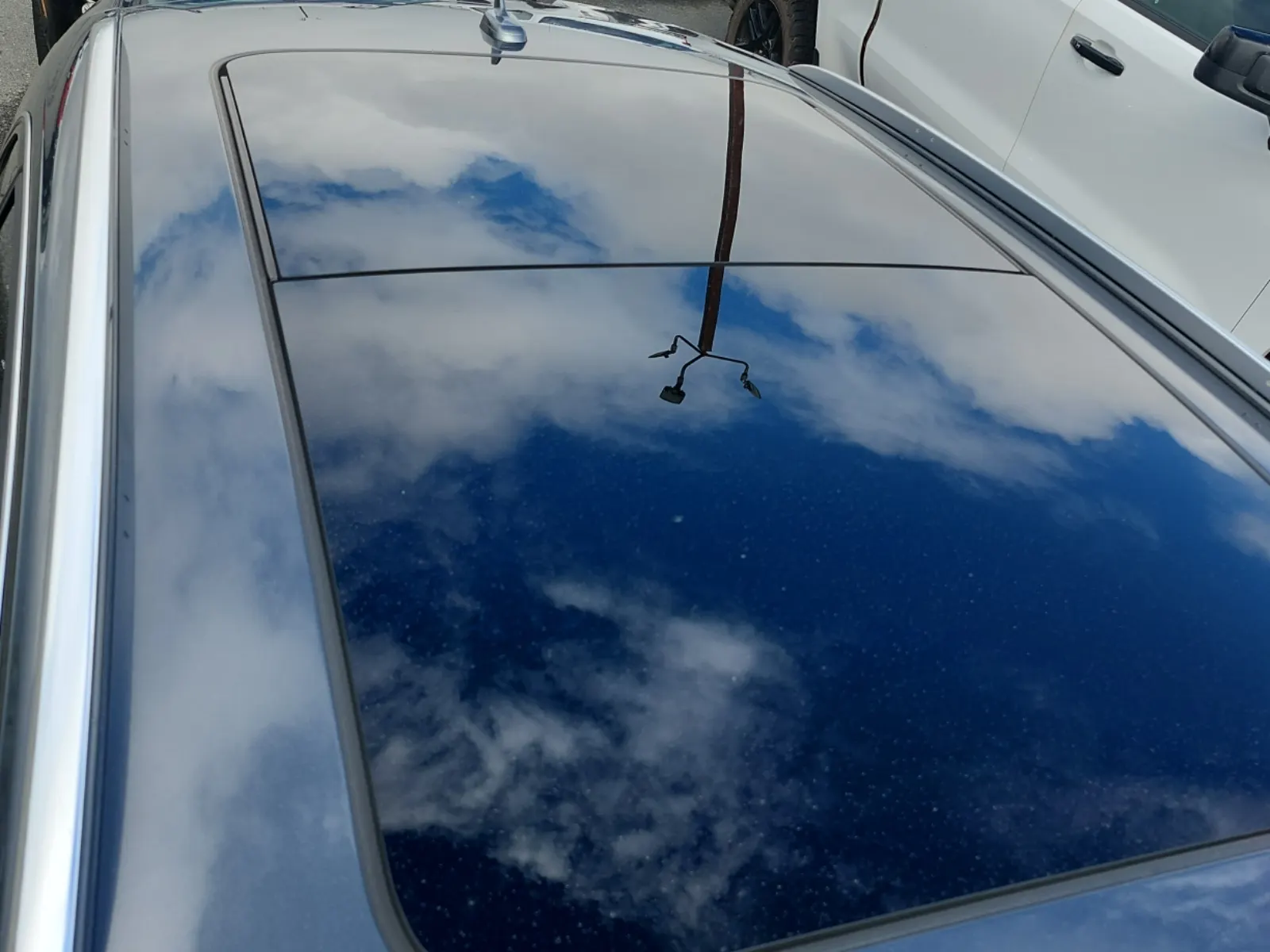 Exterior Roof Photo