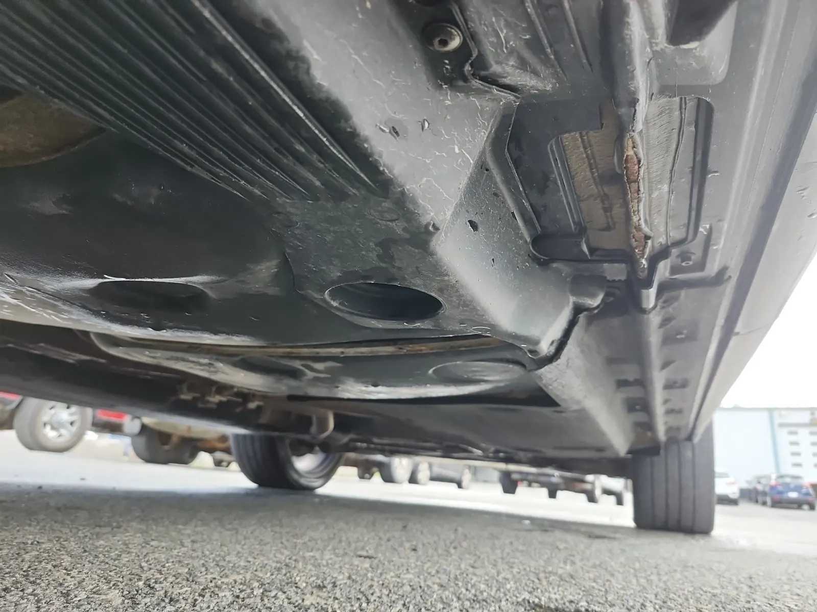Undercarriage - Passenger Photo