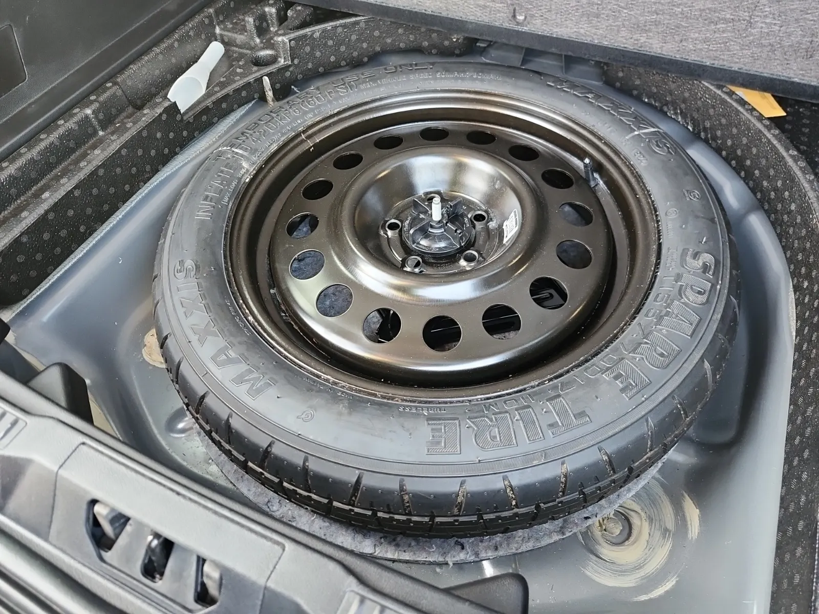 Spare Tire & Wheel Photo