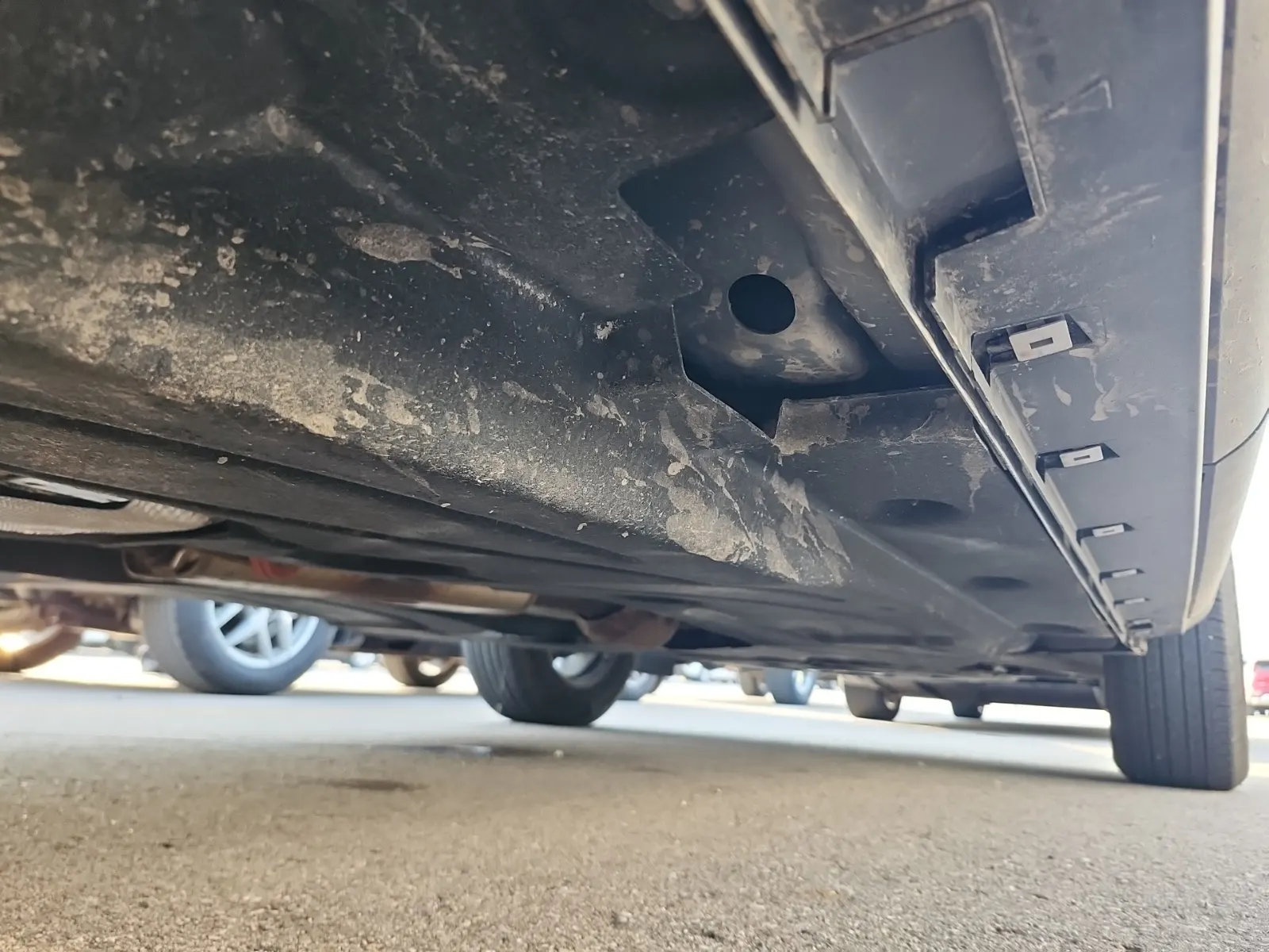 Undercarriage - Passenger Photo