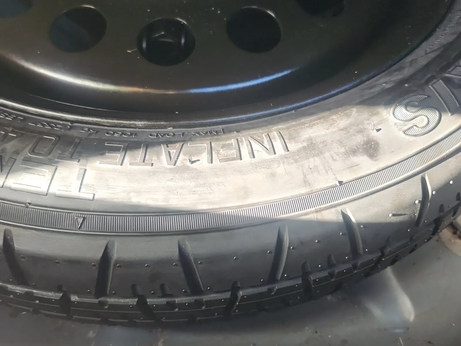 Spare Tire & Wheel Photo