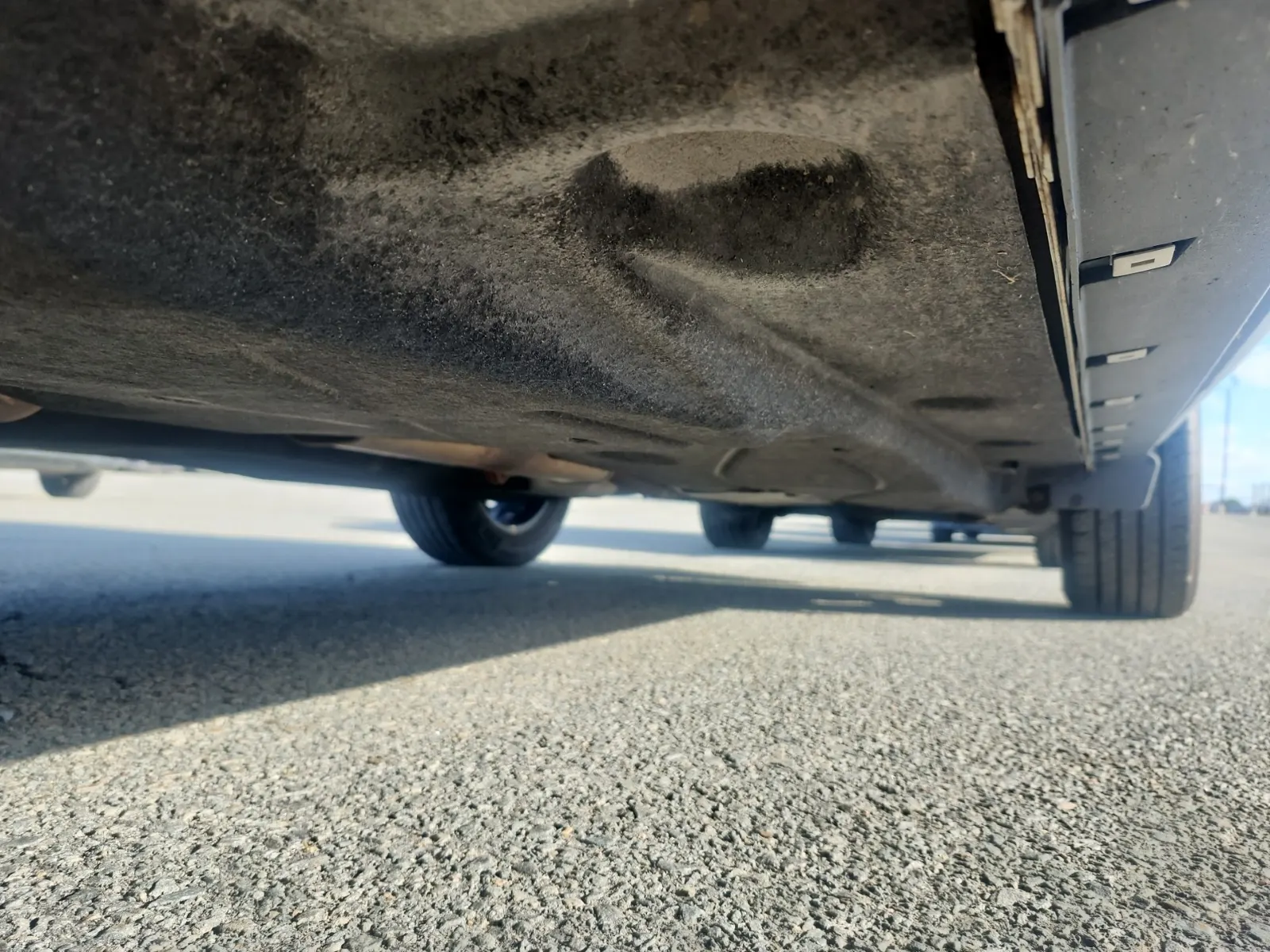Undercarriage - Driver Photo
