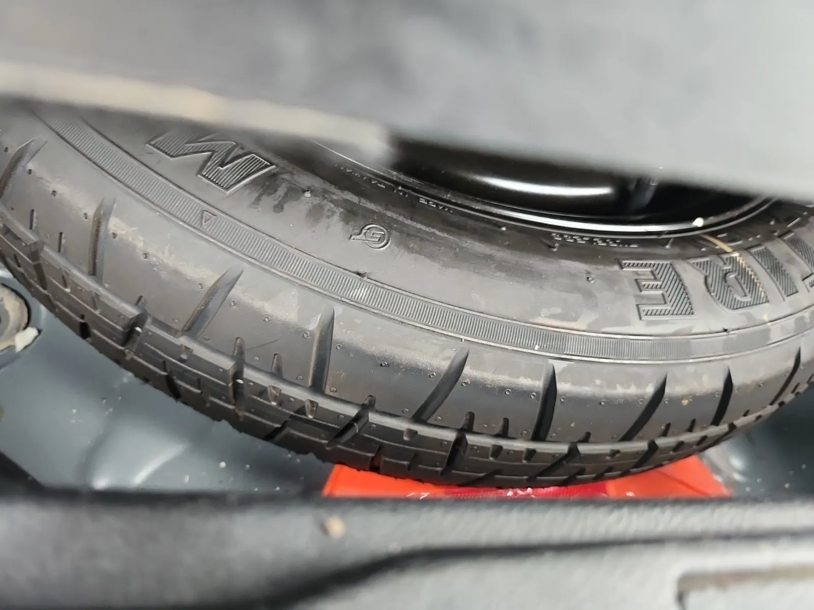 Spare Tire & Wheel Photo