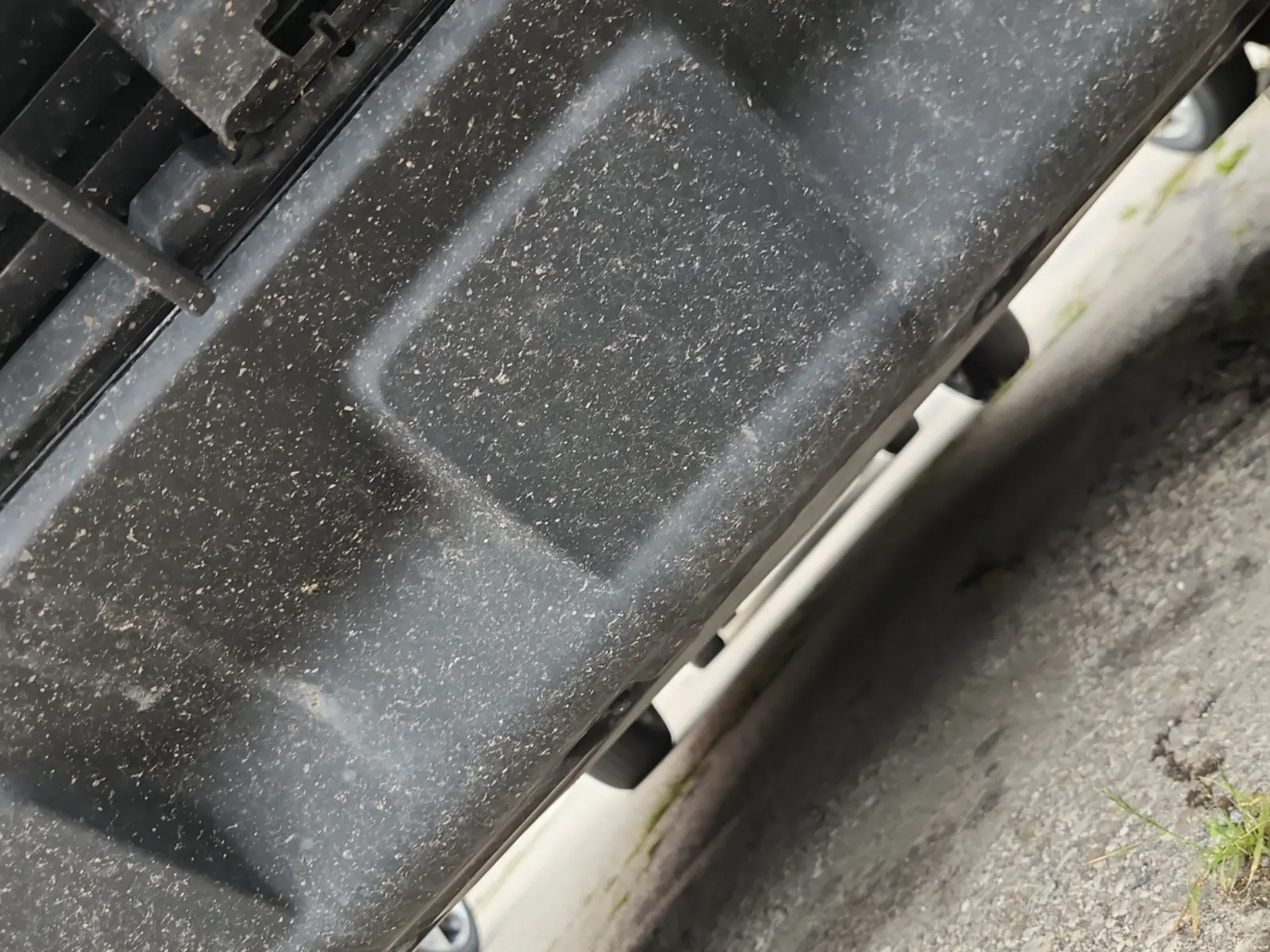 Undercarriage - Front Photo