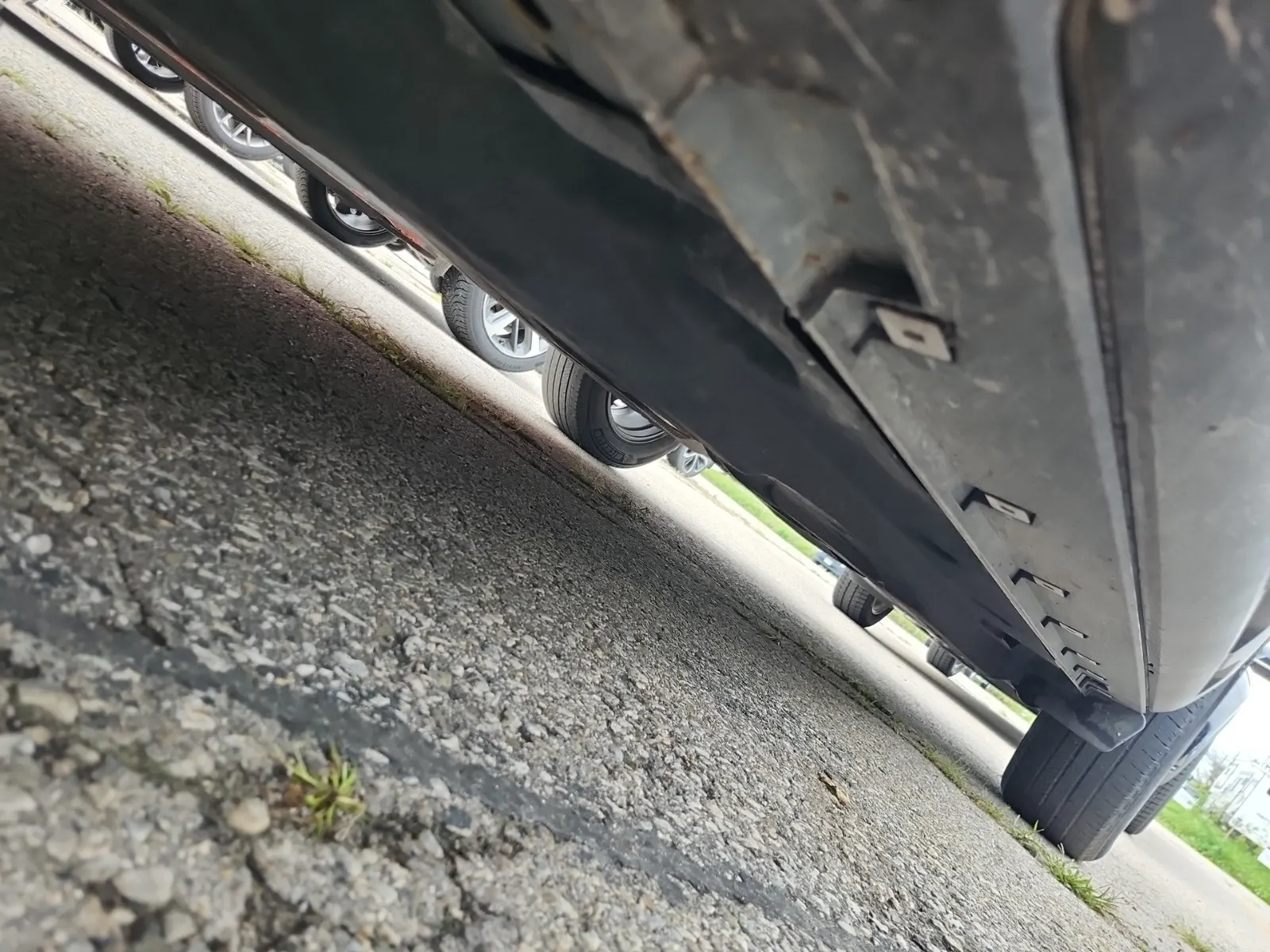 Undercarriage - Driver Photo