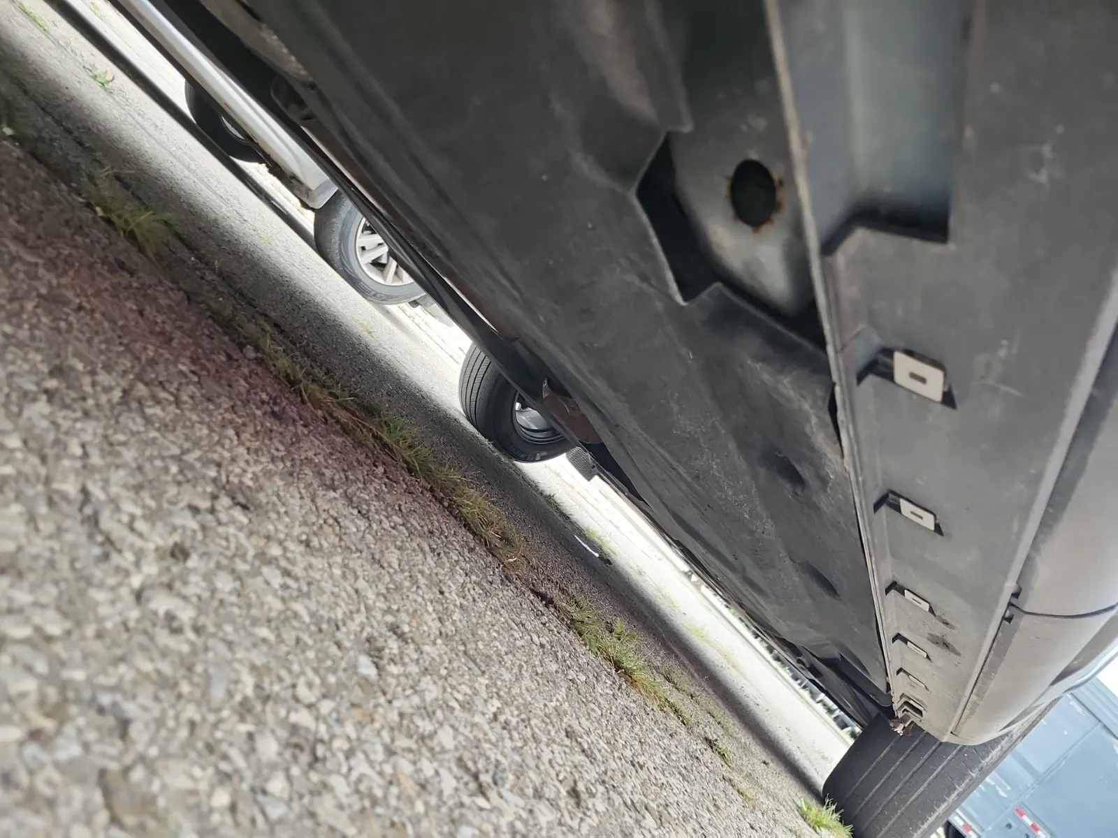 Undercarriage - Passenger Photo