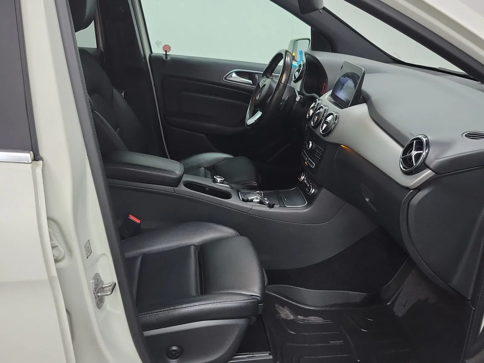Right Side Interior Photo
