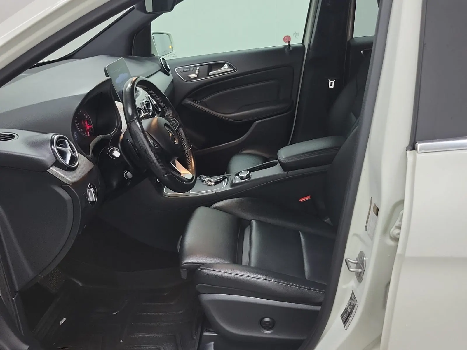 Front Interior Photo