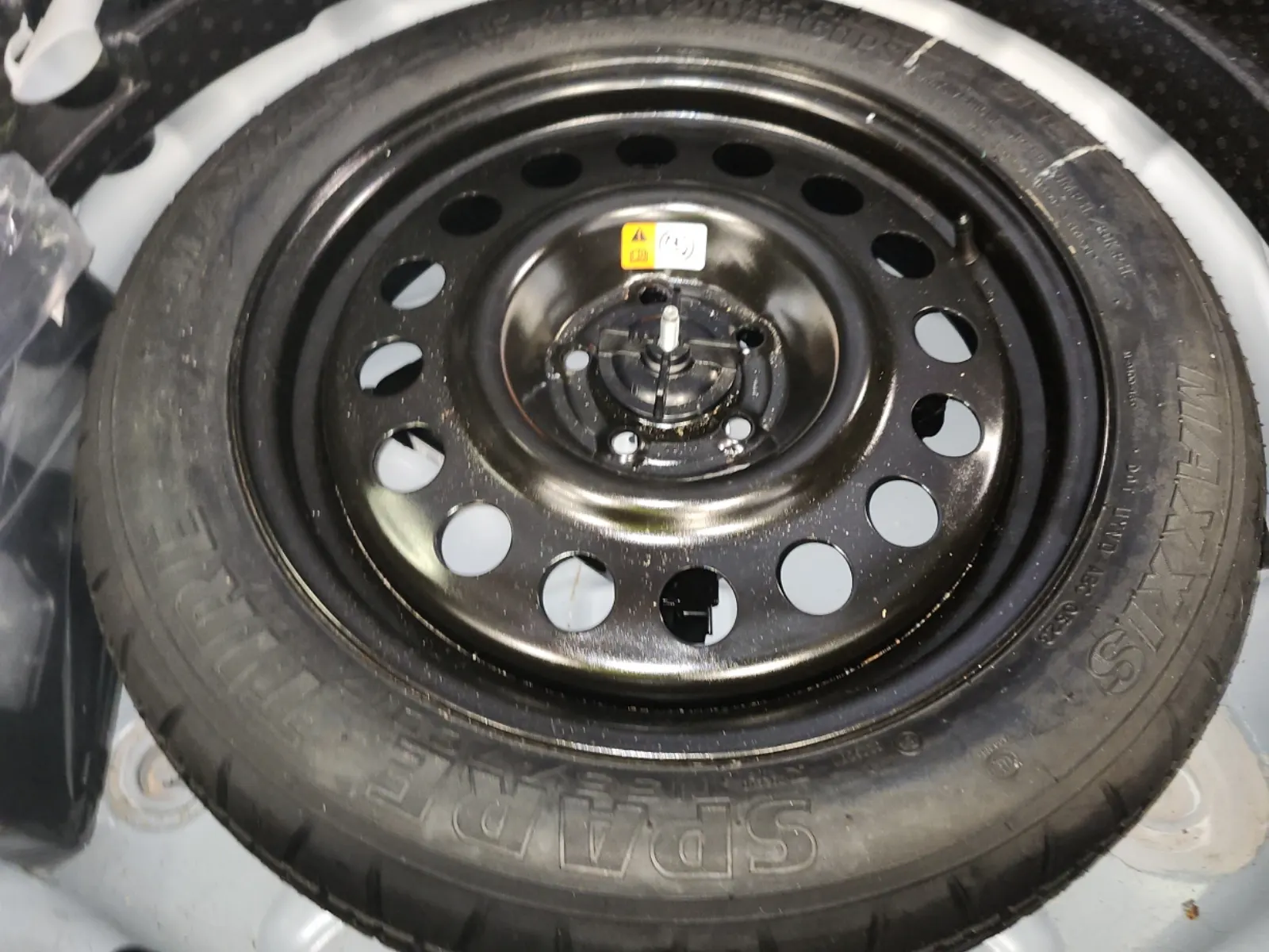 Spare Tire & Wheel Photo