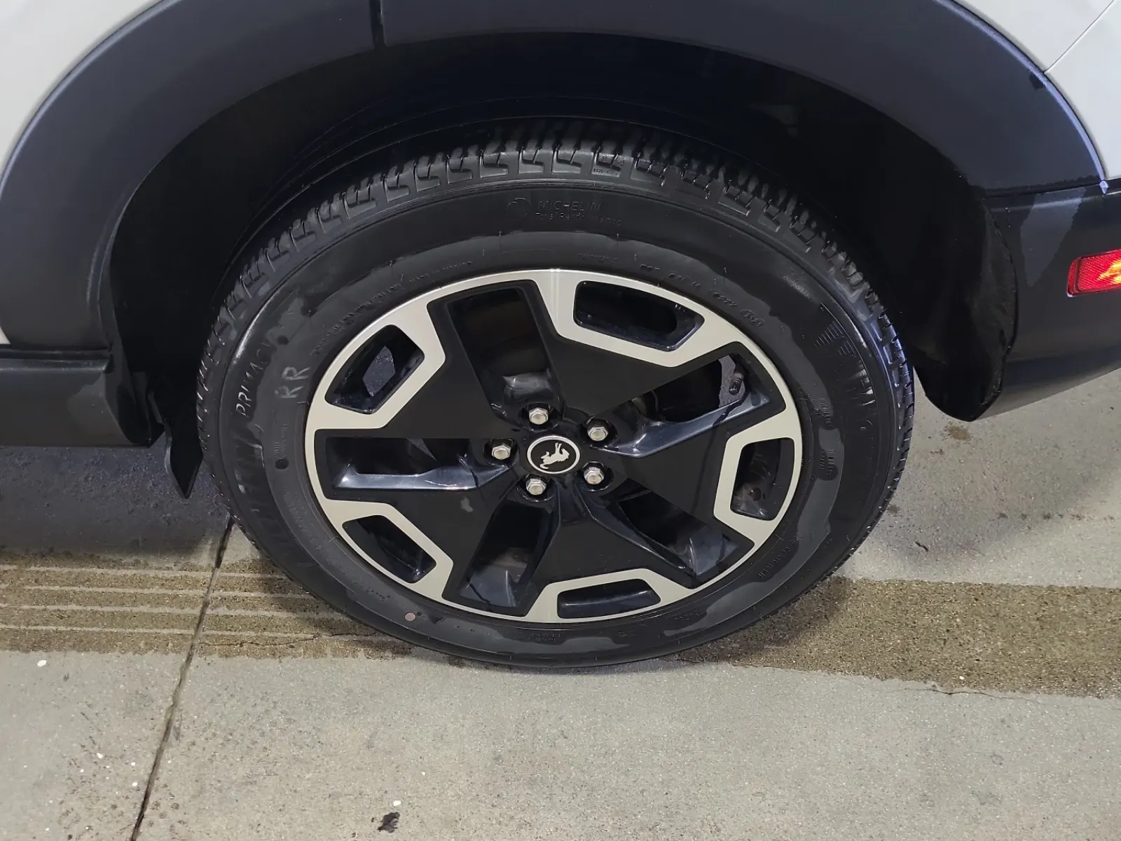 Left Rear Wheel/Tire Photo
