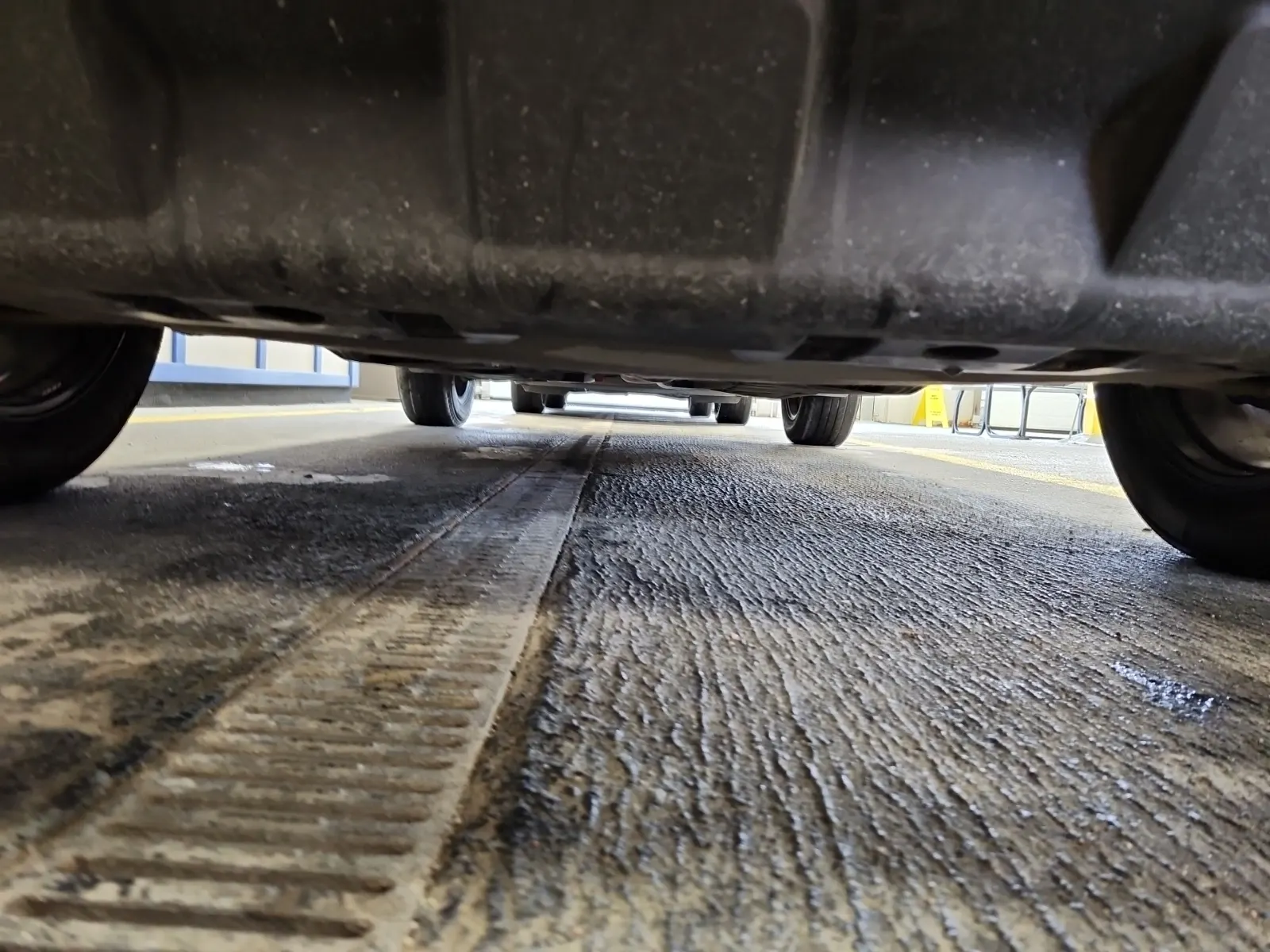 Undercarriage - Front Photo
