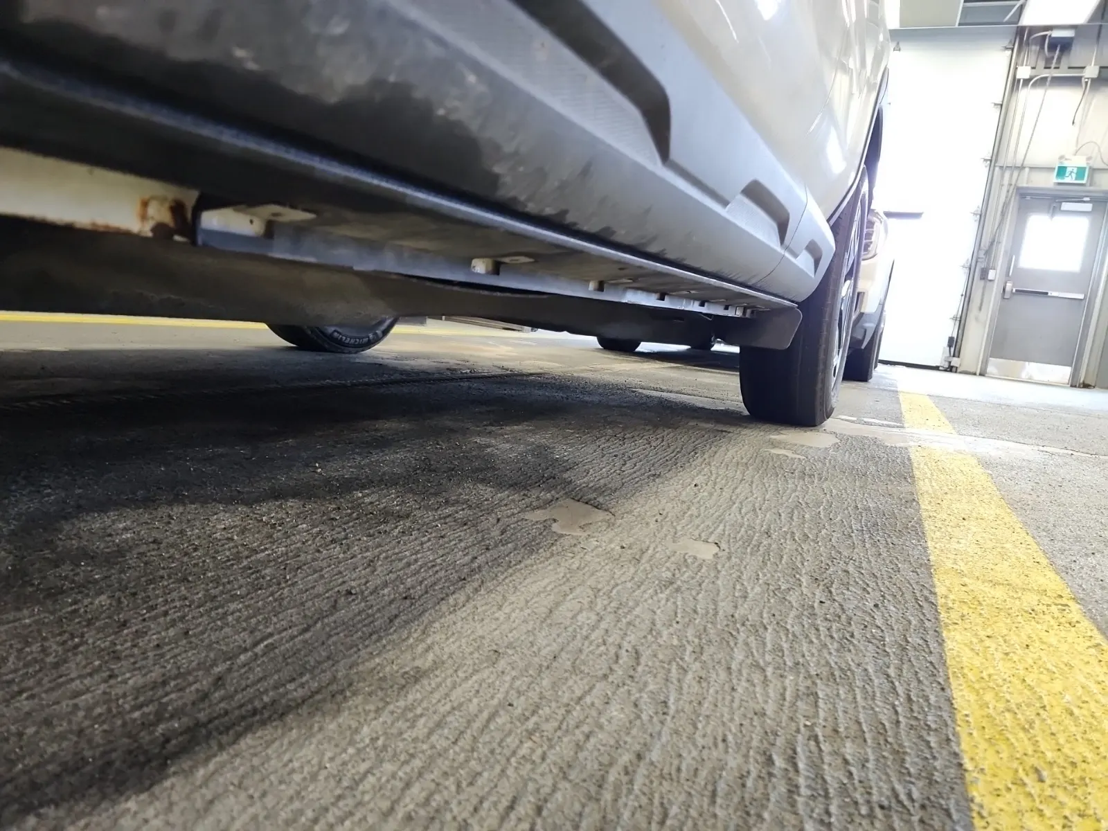 Undercarriage - Driver Photo