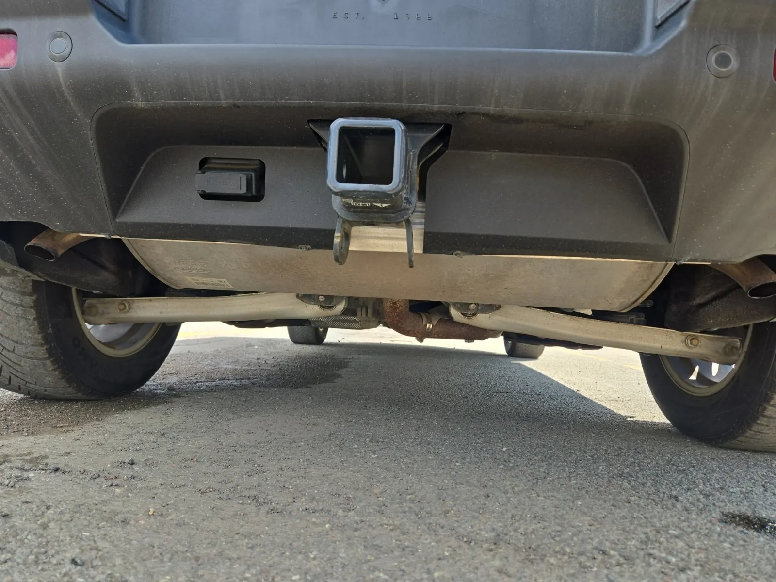 Undercarriage - Rear Photo
