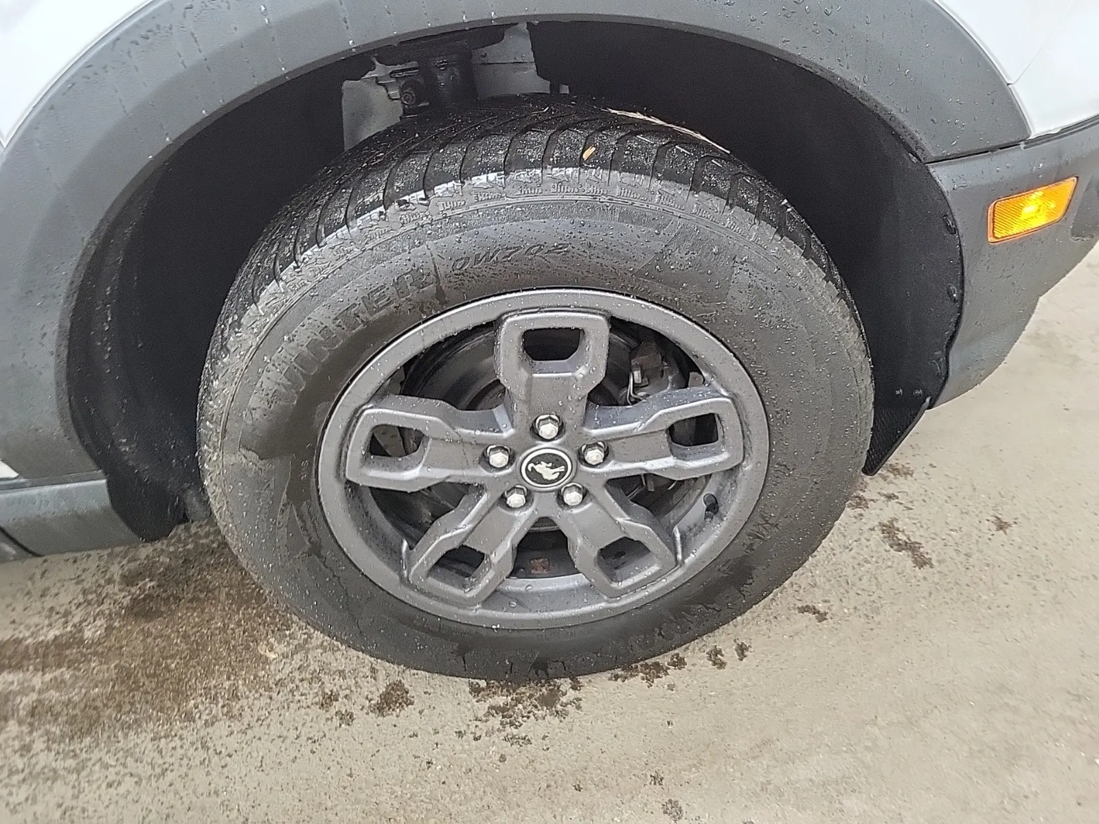 Right Front Wheel/Tire Photo