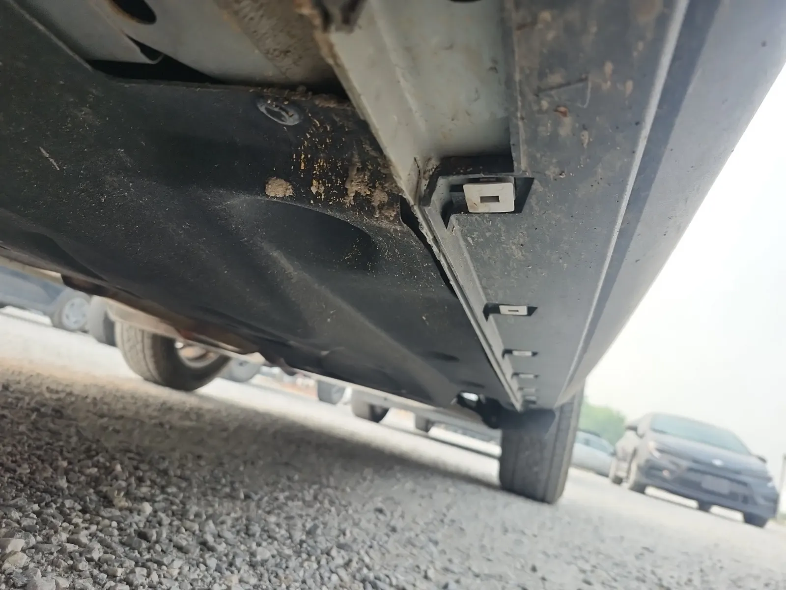 Undercarriage - Driver Photo
