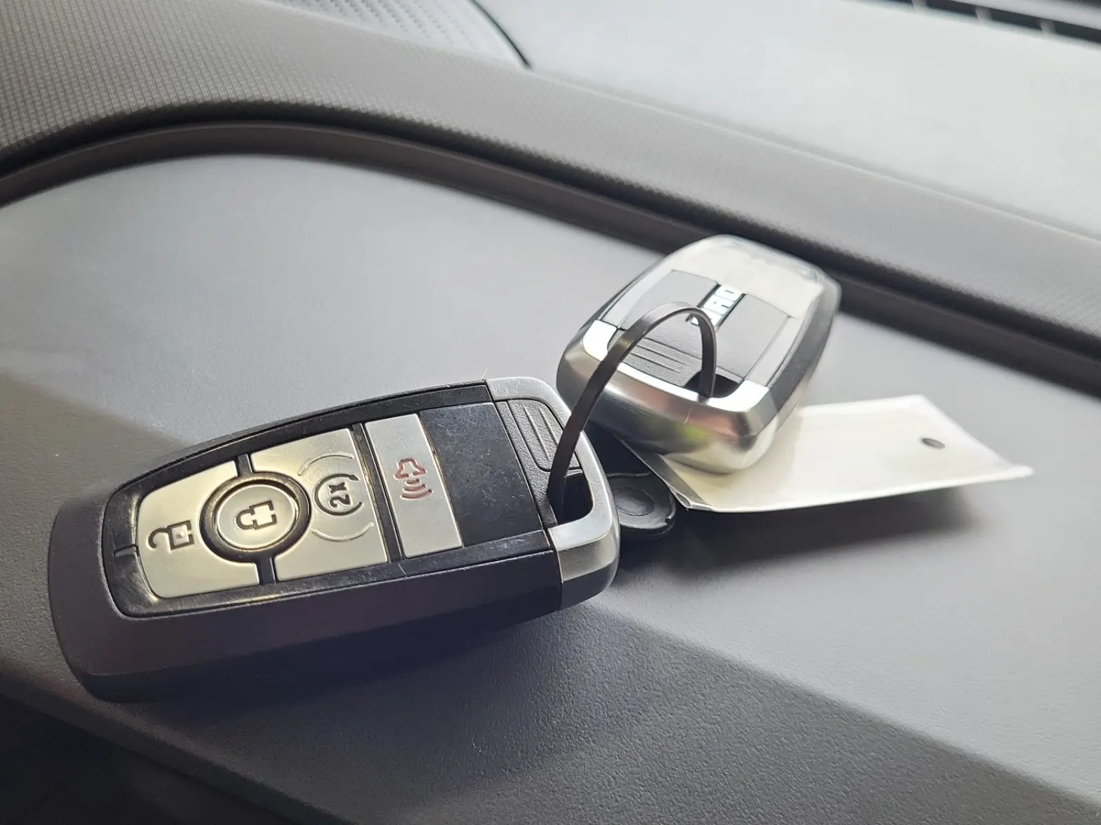 Keys/Fobs/Manual Photo