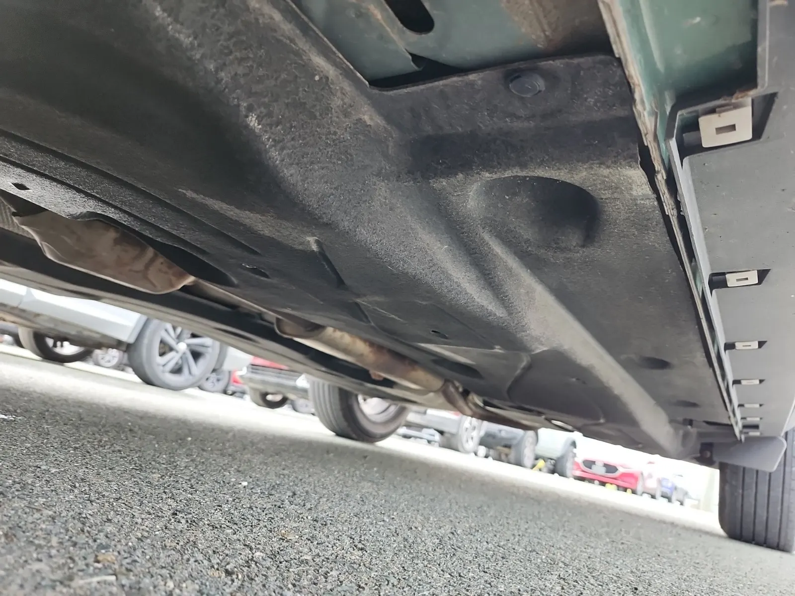 Undercarriage - Driver Photo