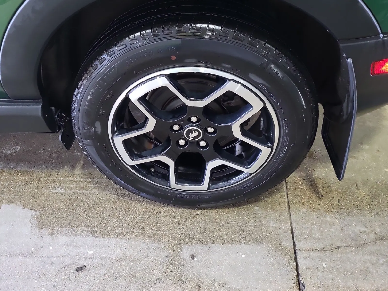 Left Rear Wheel/Tire Photo