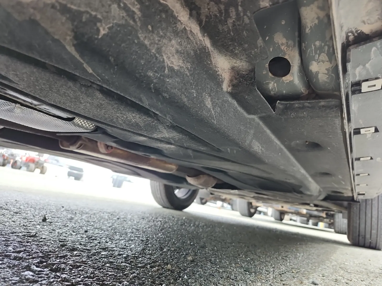 Undercarriage - Passenger Photo