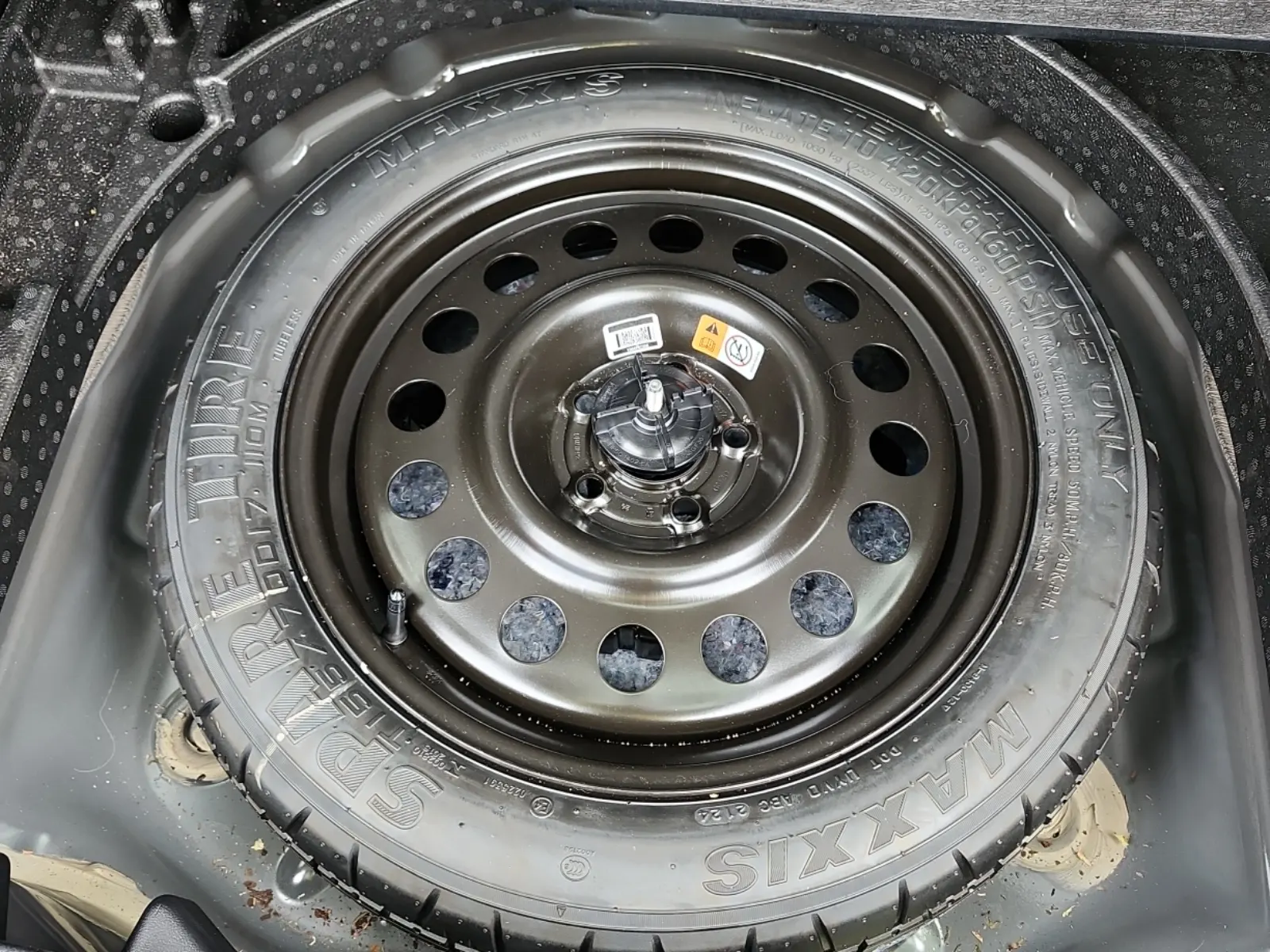 Spare Tire & Wheel Photo