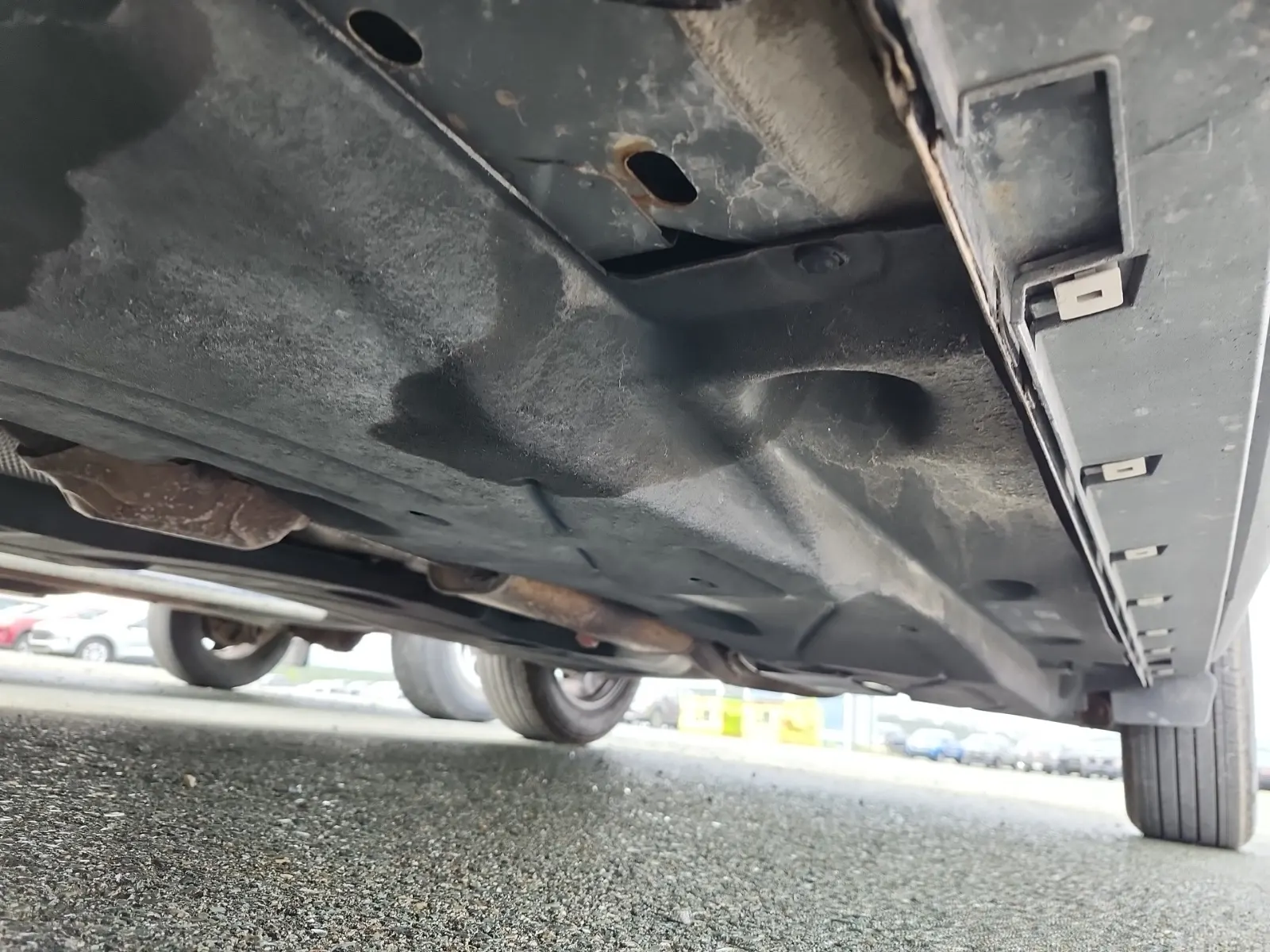 Undercarriage - Driver Photo