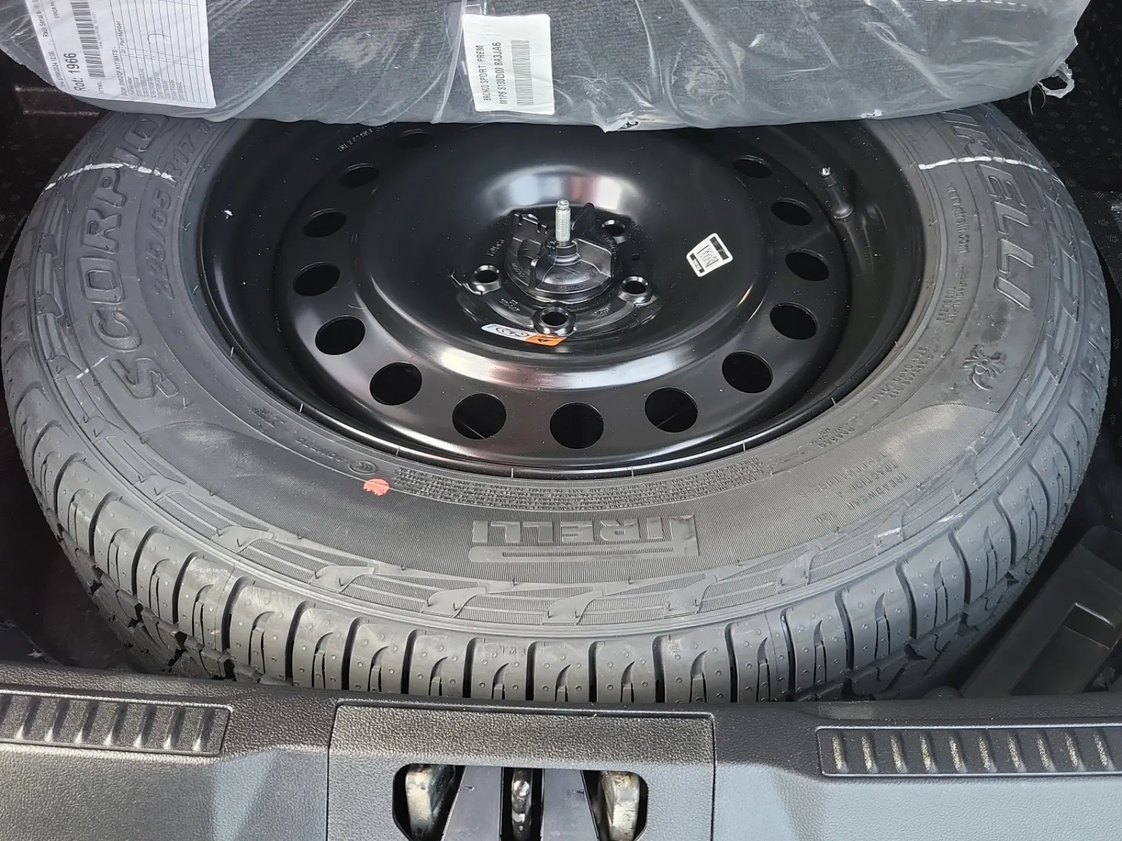 Spare Tire & Wheel Photo