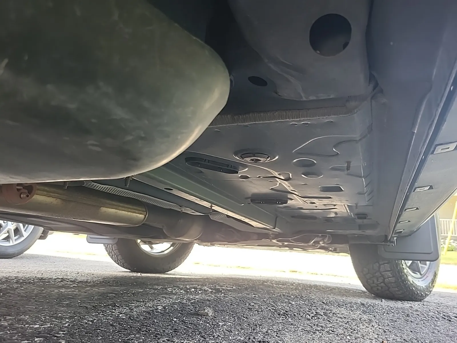 Undercarriage - Passenger Photo