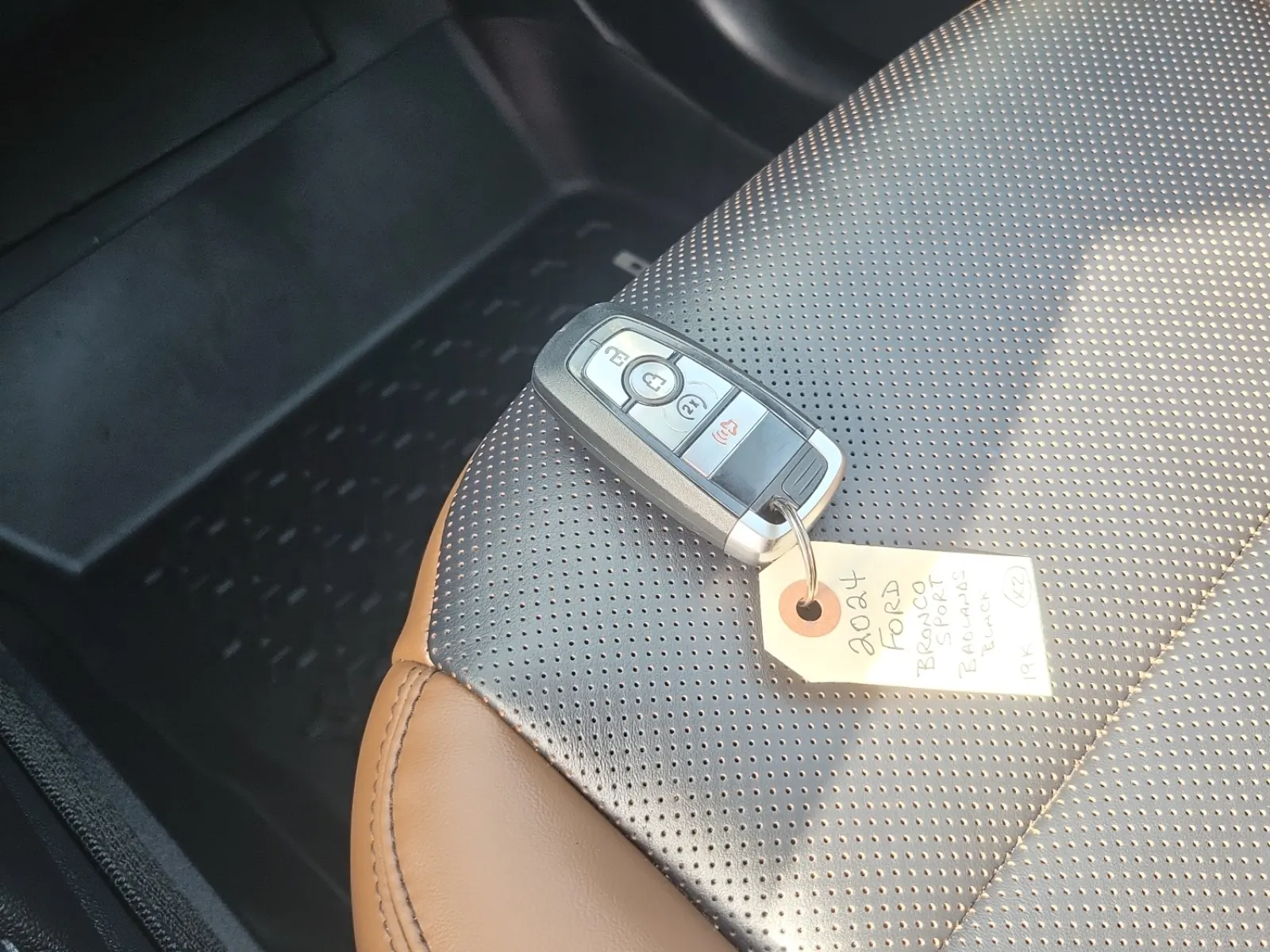 Keys/Fobs/Manual Photo