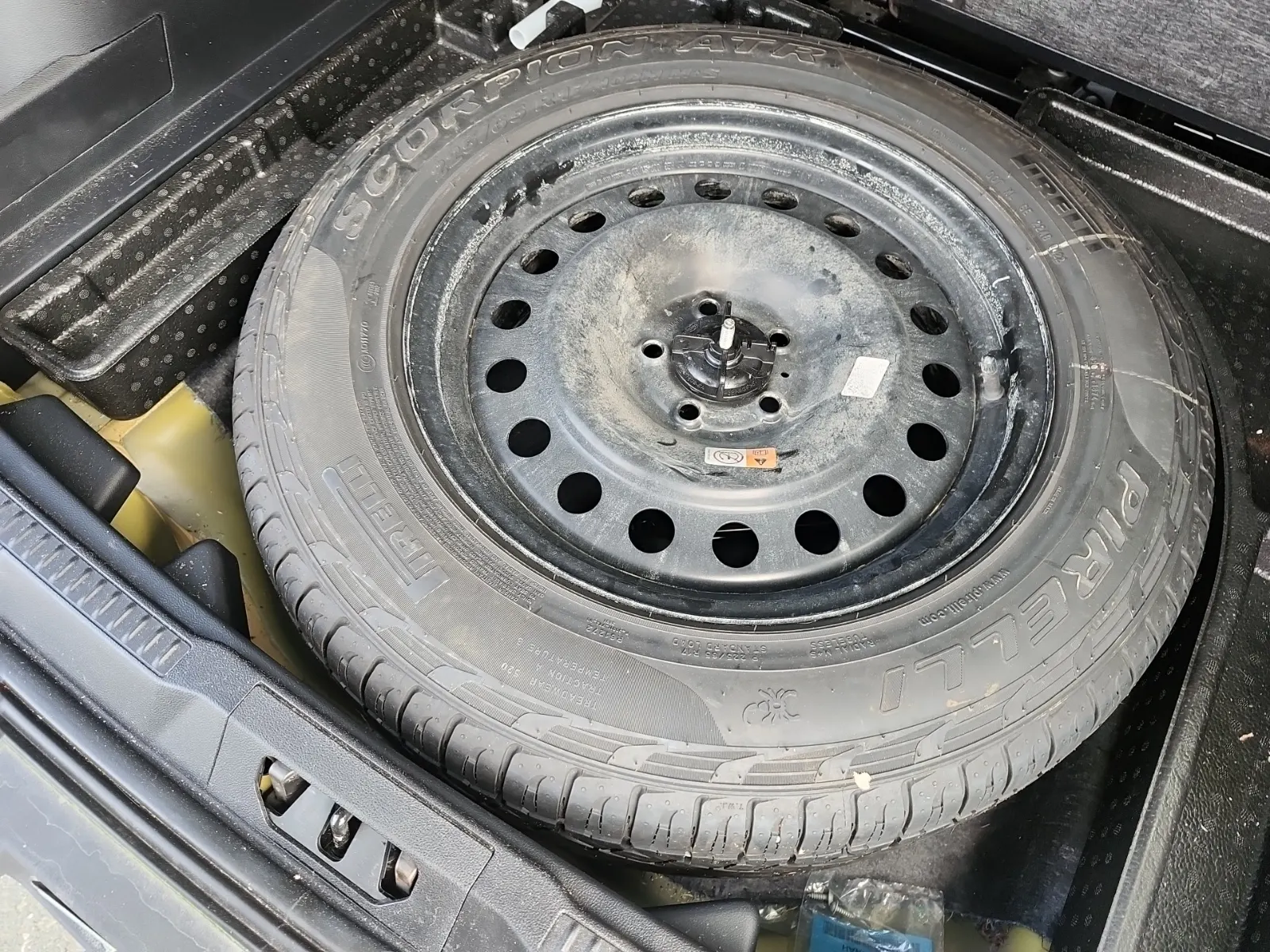 Spare Tire & Wheel Photo
