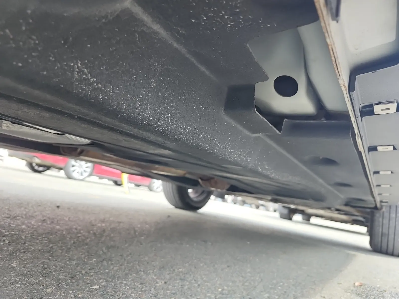 Undercarriage - Passenger Photo