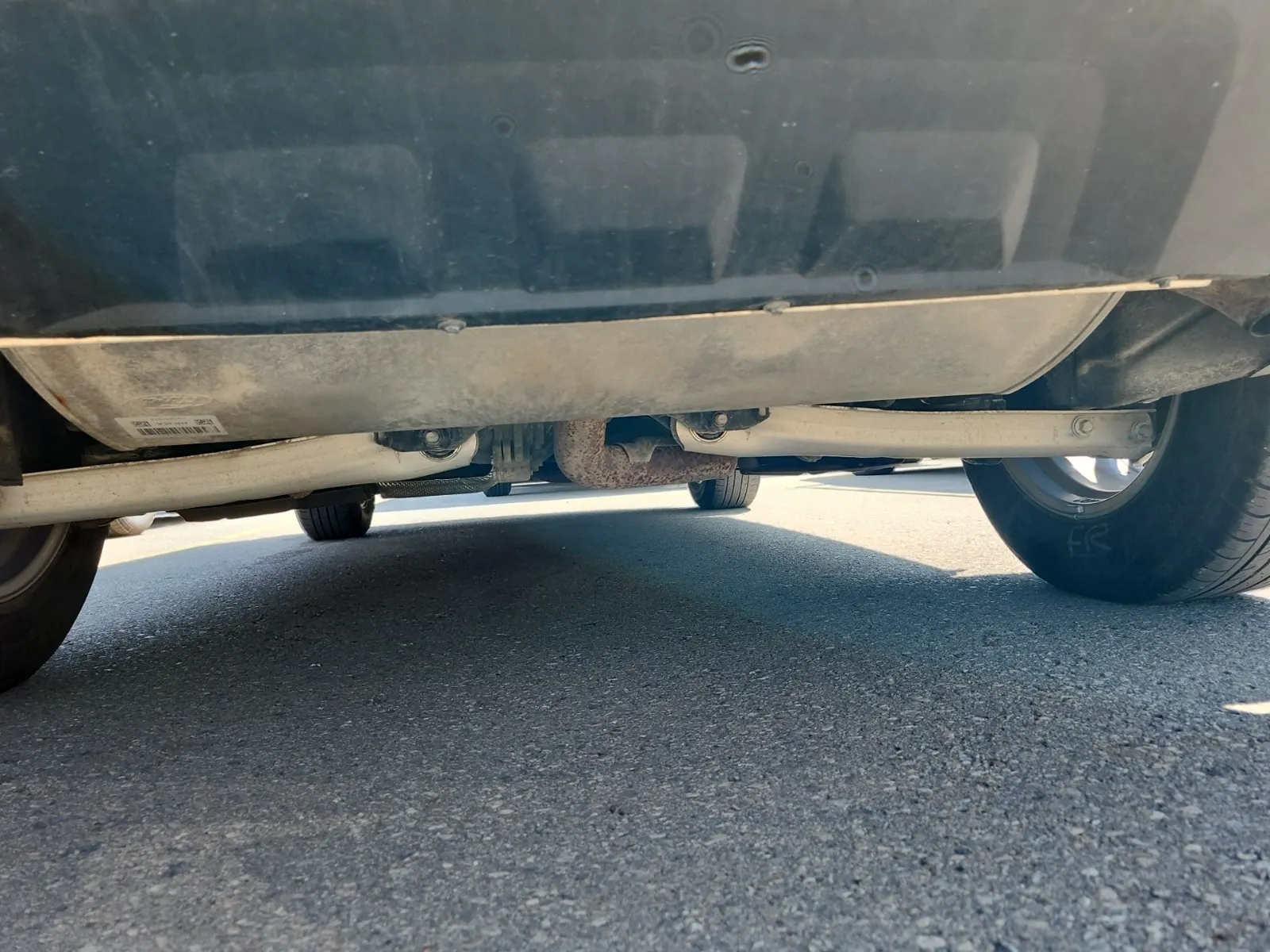 Undercarriage - Rear Photo