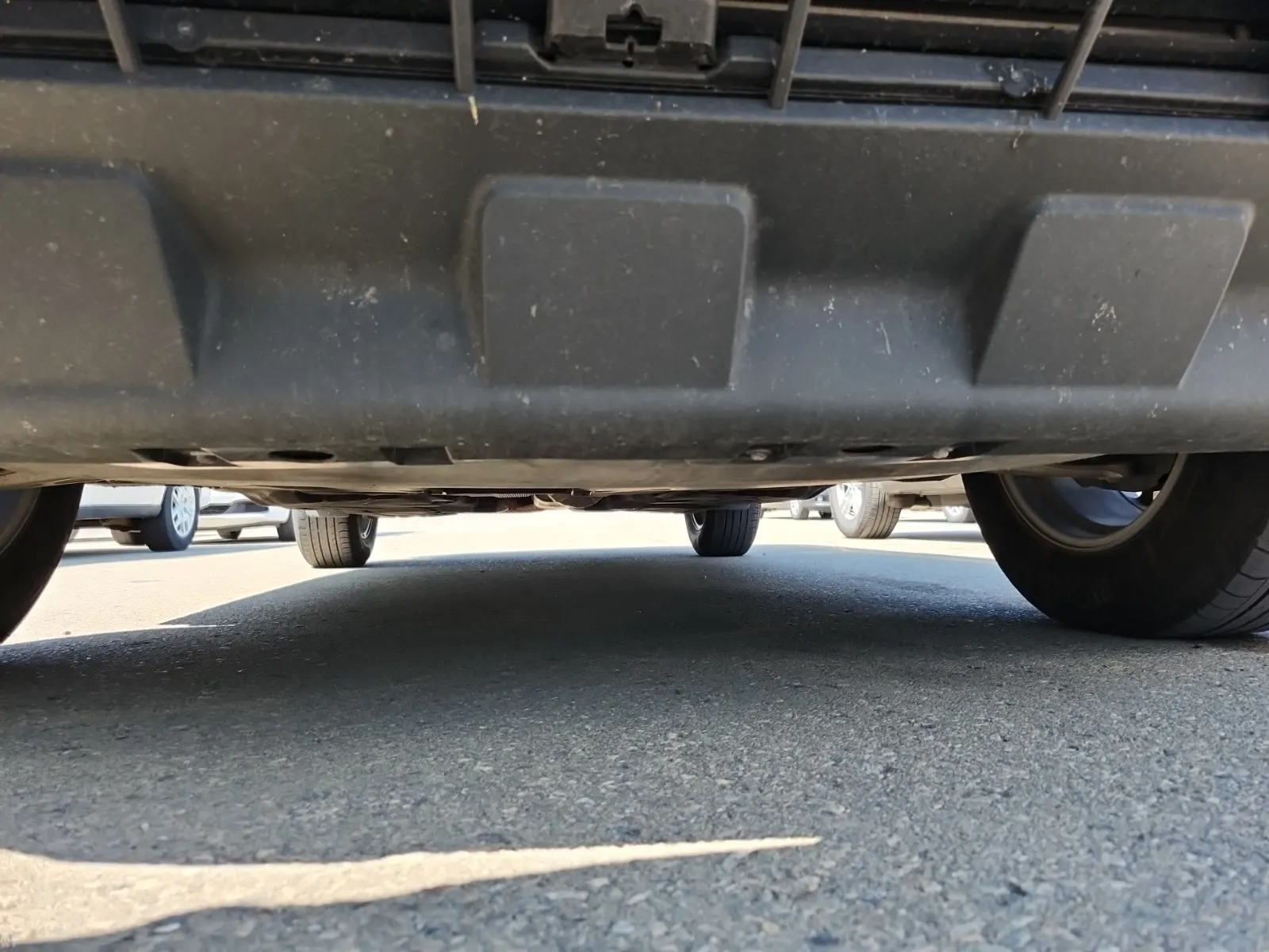 Undercarriage - Front Photo