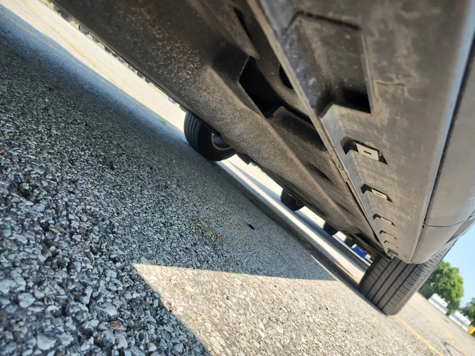Undercarriage - Passenger Photo