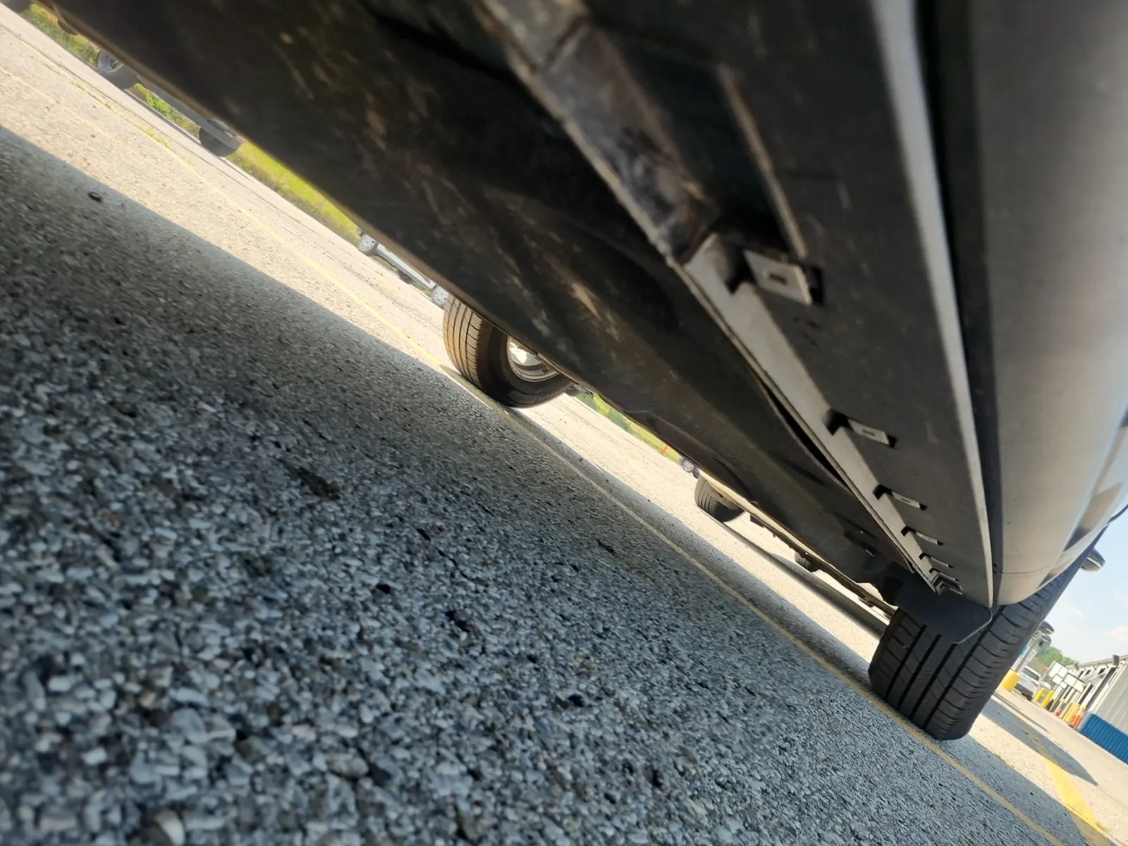 Undercarriage - Driver Photo
