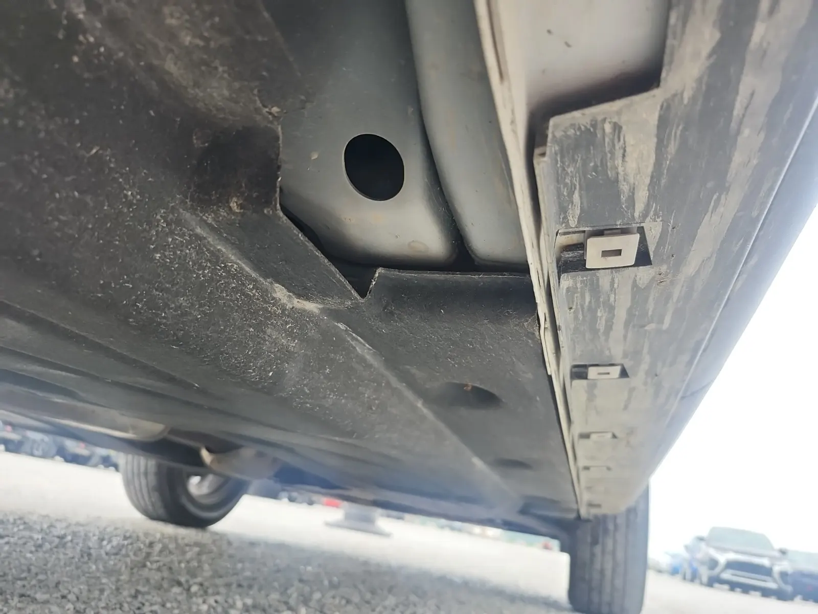 Undercarriage - Passenger Photo