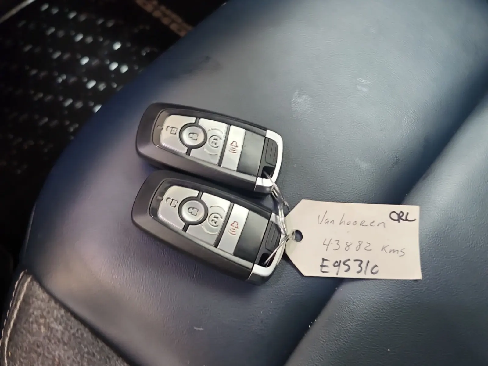 Keys/Fobs/Manual Photo