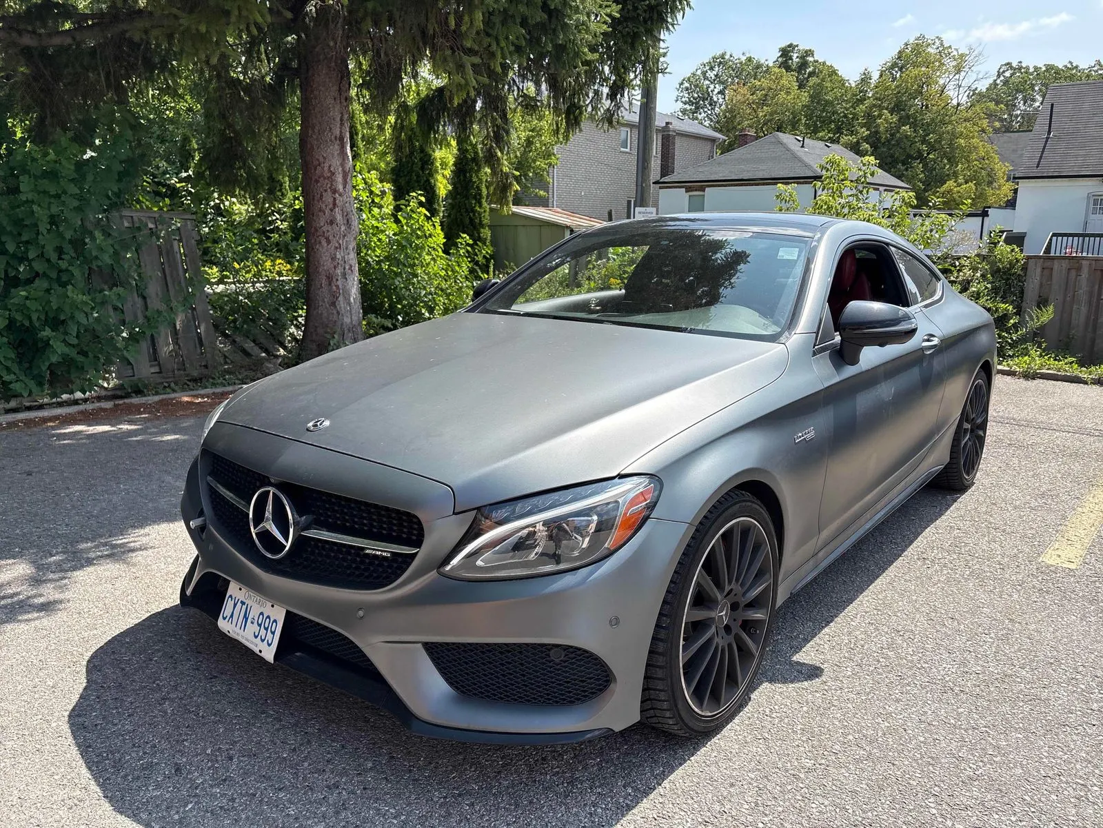 3/4 Front (Main image)
