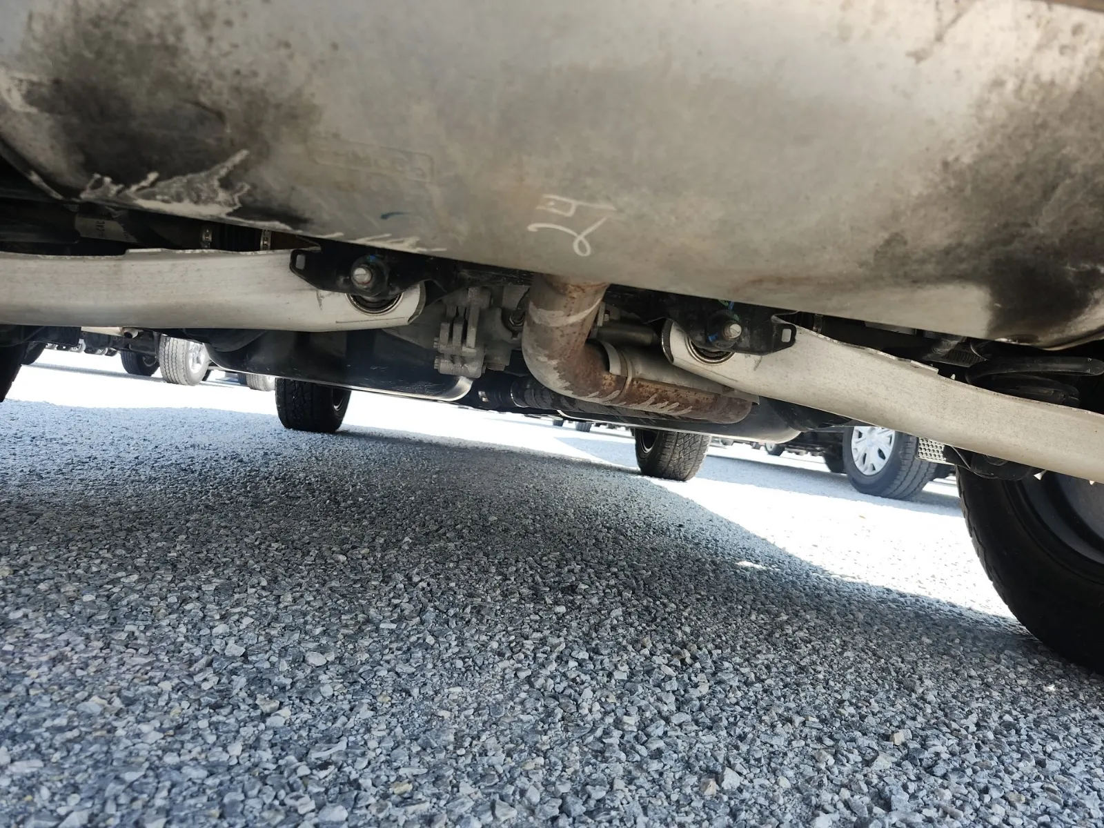 Undercarriage - Rear Photo