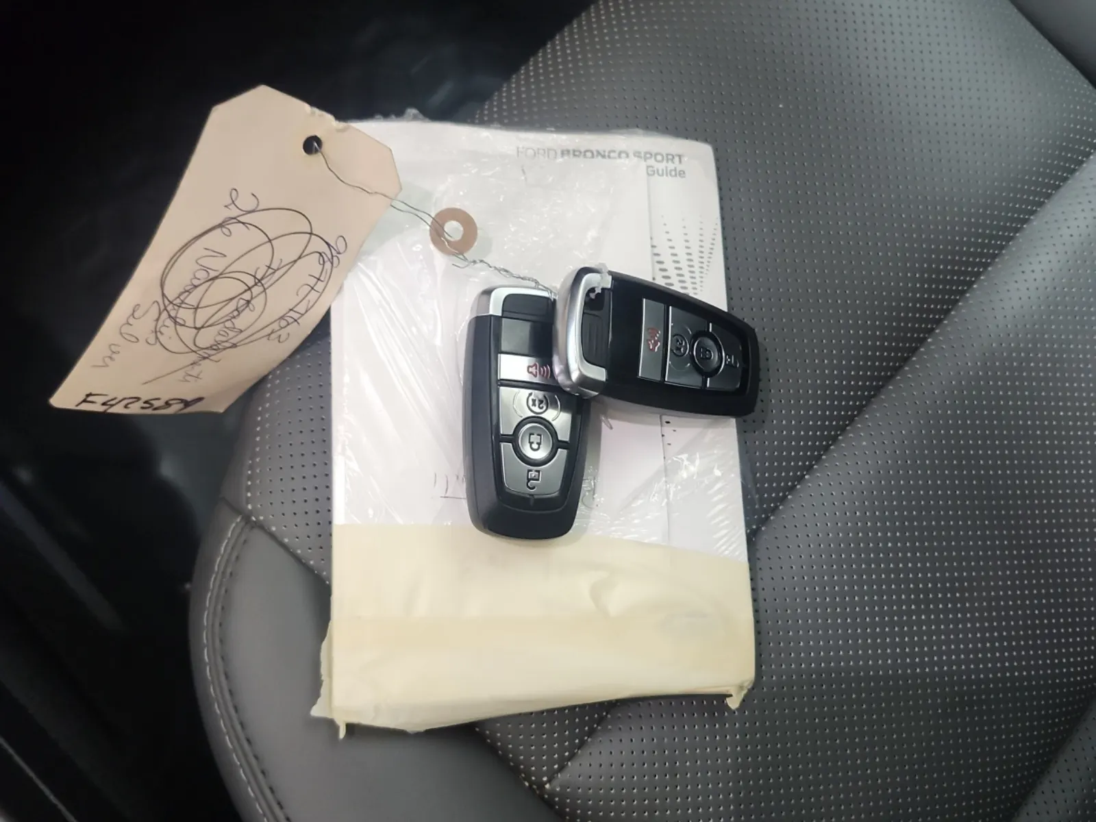 Keys/Fobs/Manual Photo