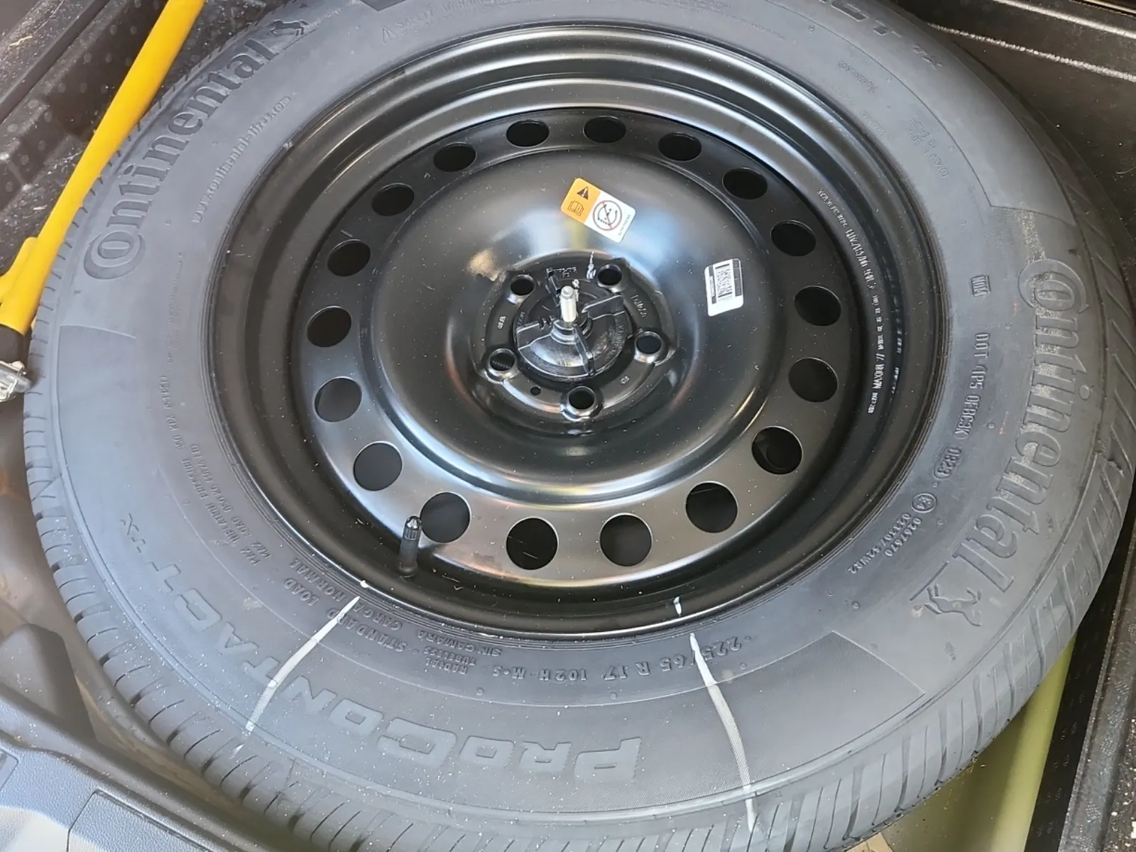 Spare Tire & Wheel Photo