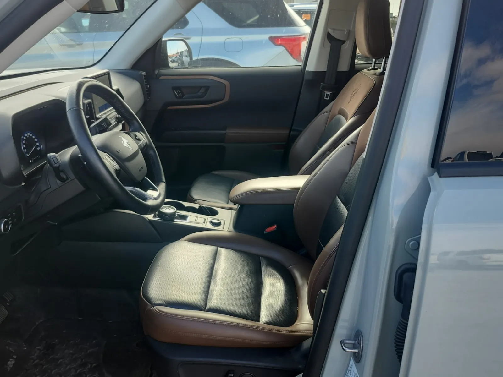 Front Interior Photo