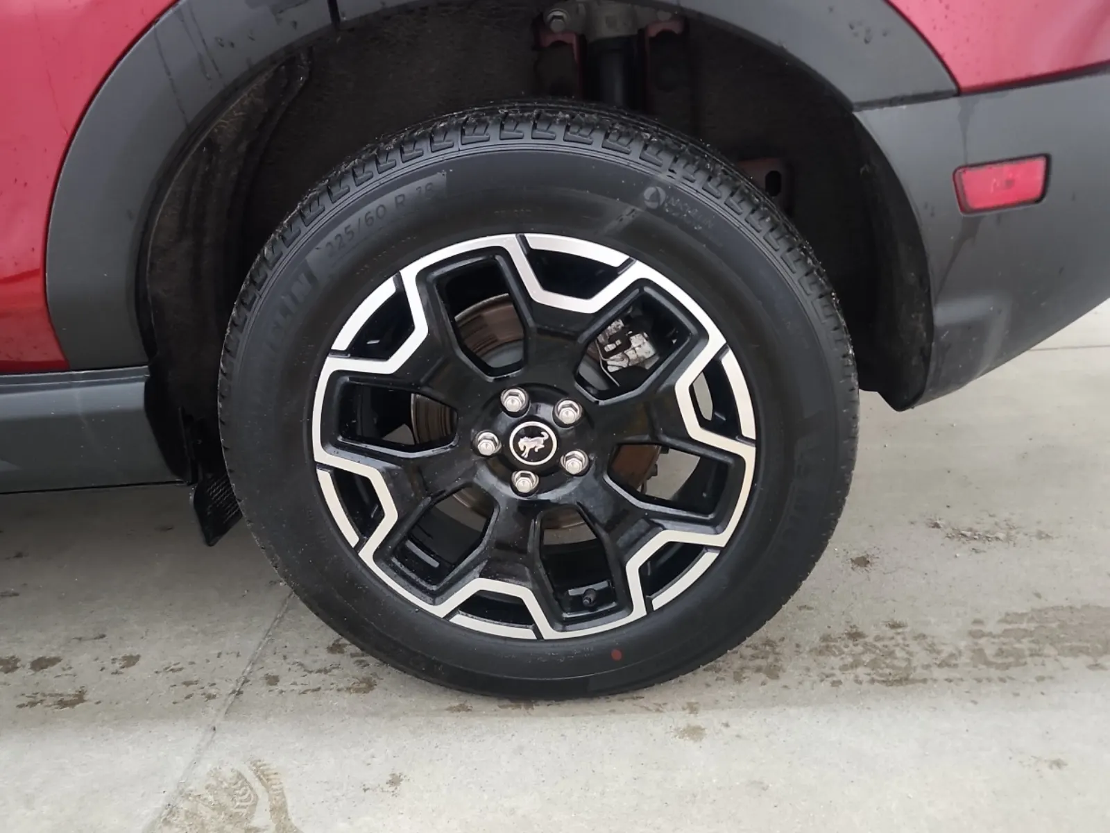 Left Rear Wheel/Tire Photo