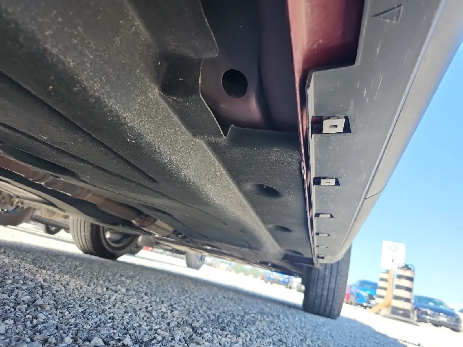 Undercarriage - Passenger Photo