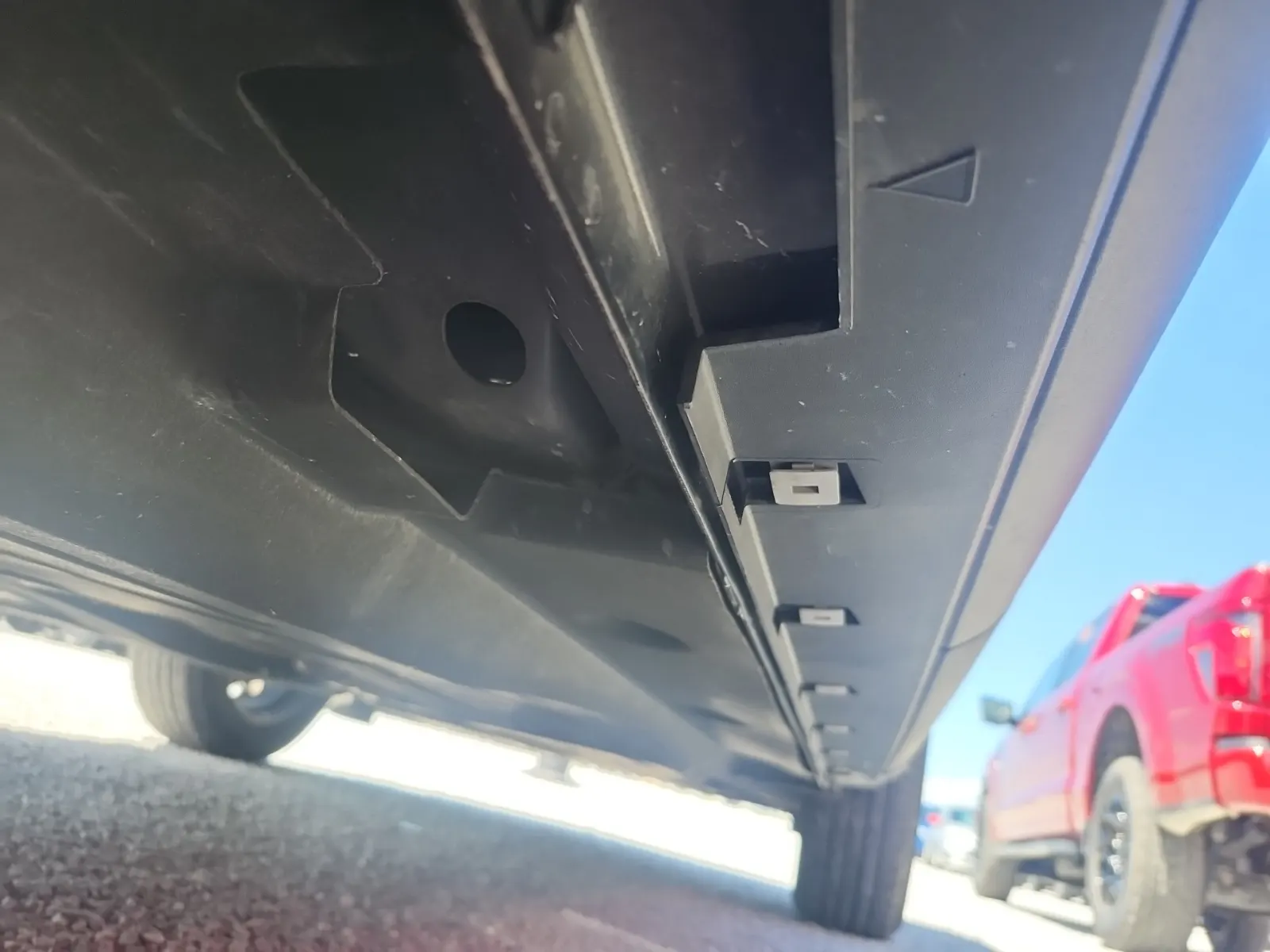 Undercarriage - Passenger Photo