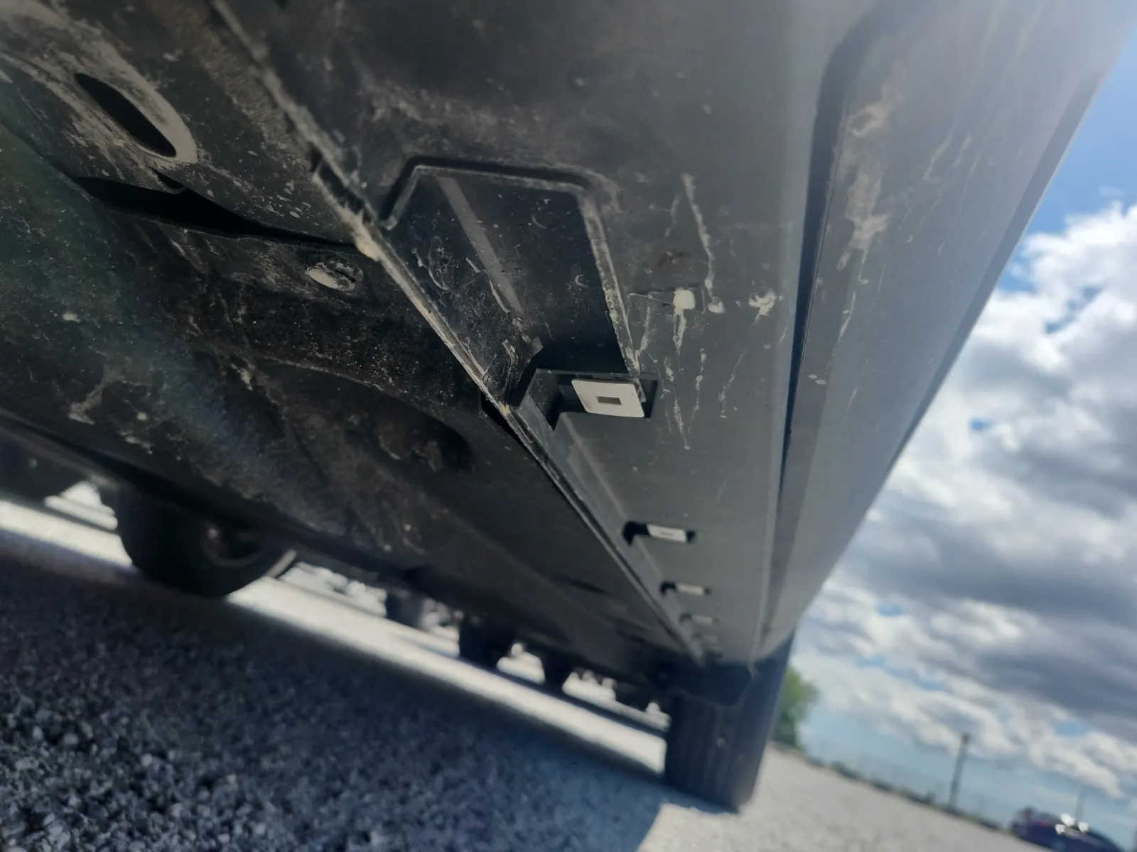 Undercarriage - Driver Photo